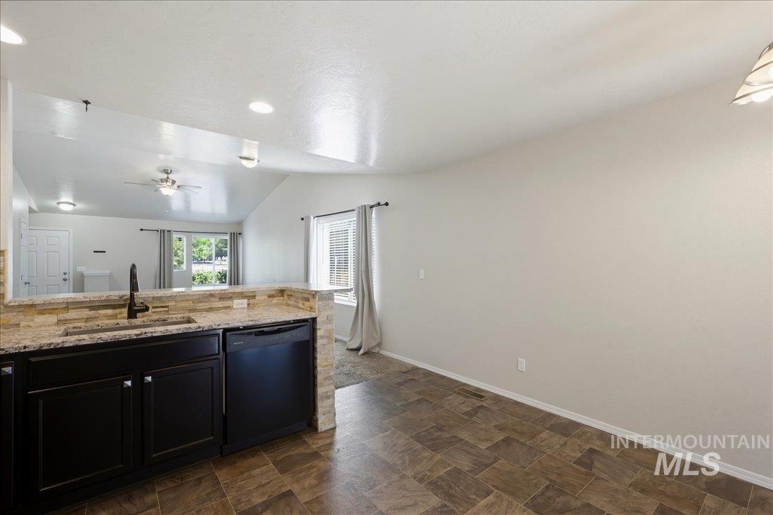 181 S Trutina Ave, Boise, Idaho 83709, 3 Bedrooms, 2 Bathrooms, Residential For Sale, Price $449,000,MLS 98995293