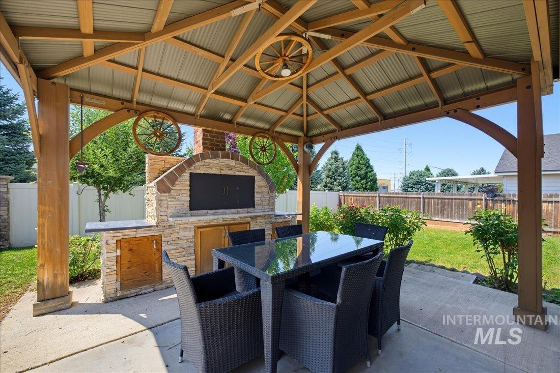 181 S Trutina Ave, Boise, Idaho 83709, 3 Bedrooms, 2 Bathrooms, Residential For Sale, Price $449,000,MLS 98995293