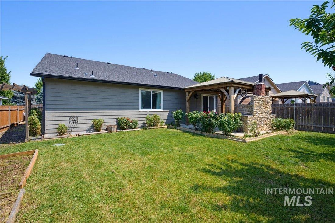 181 S Trutina Ave, Boise, Idaho 83709, 3 Bedrooms, 2 Bathrooms, Residential For Sale, Price $449,000,MLS 98995293