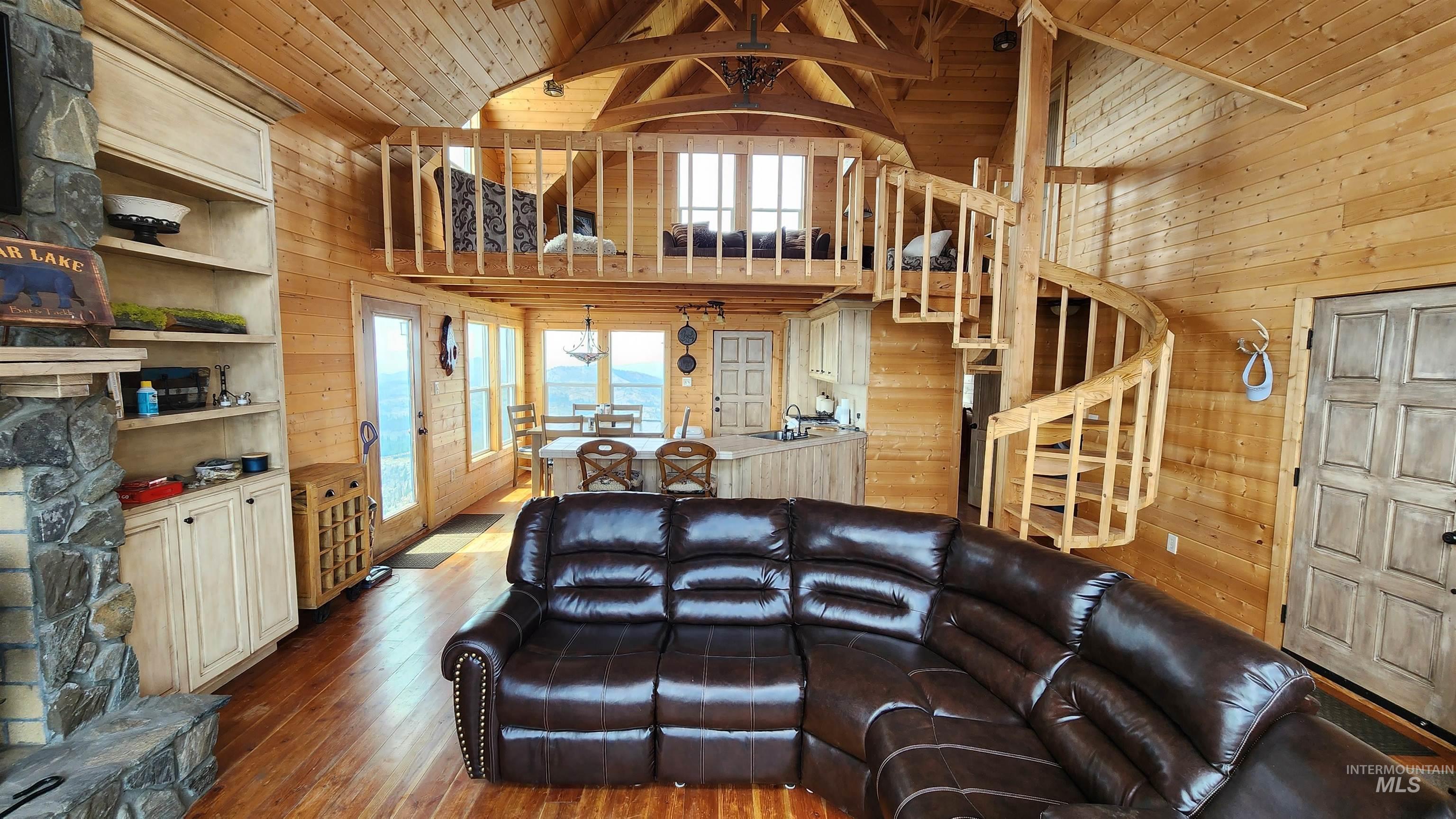 1 Starlight Ln, Elk City, Idaho 83525, 2 Bedrooms, 1 Bathroom, Residential For Sale, Price $675,000,MLS 98995313