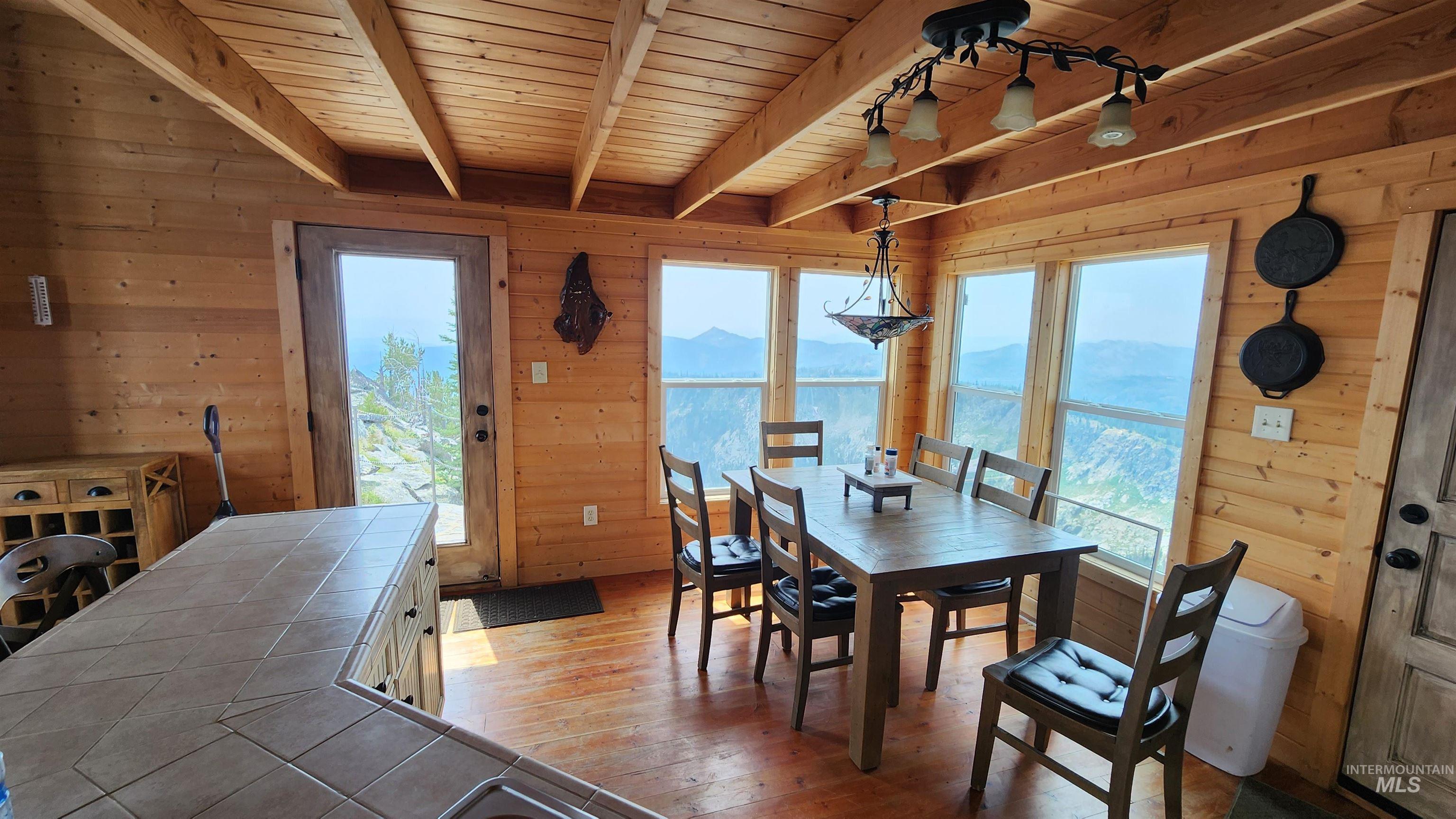 1 Starlight Ln, Elk City, Idaho 83525, 2 Bedrooms, 1 Bathroom, Residential For Sale, Price $675,000,MLS 98995313
