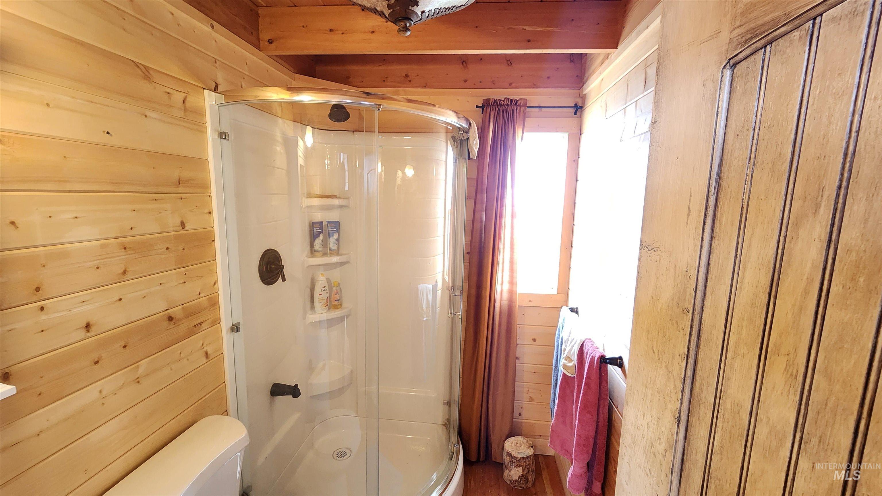 1 Starlight Ln, Elk City, Idaho 83525, 2 Bedrooms, 1 Bathroom, Residential For Sale, Price $675,000,MLS 98995313