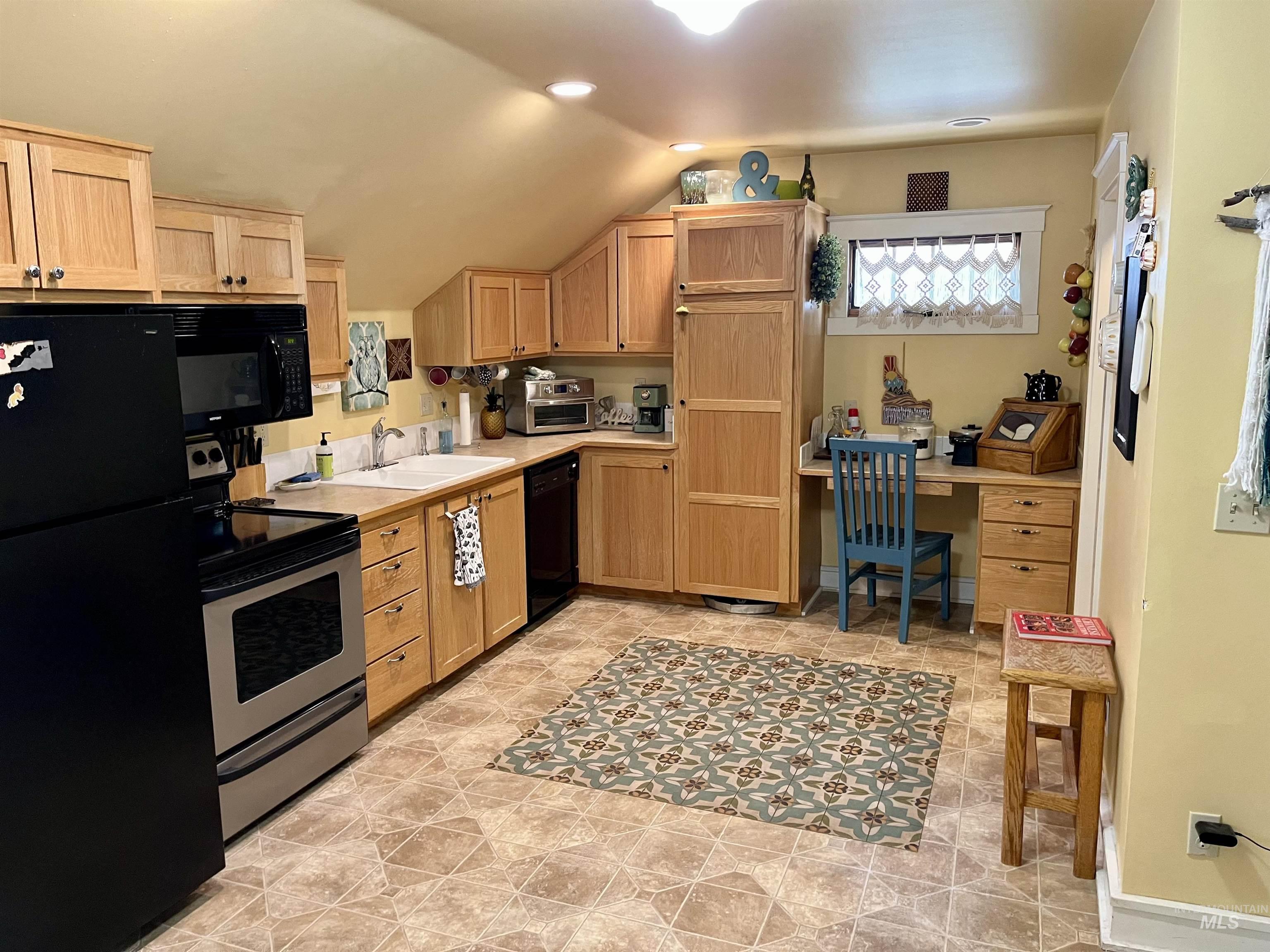 1003 14Th Ave, Nampa, Idaho 83651, 4 Bedrooms, 3 Bathrooms, Residential Income For Sale, Price $799,000, 98995315