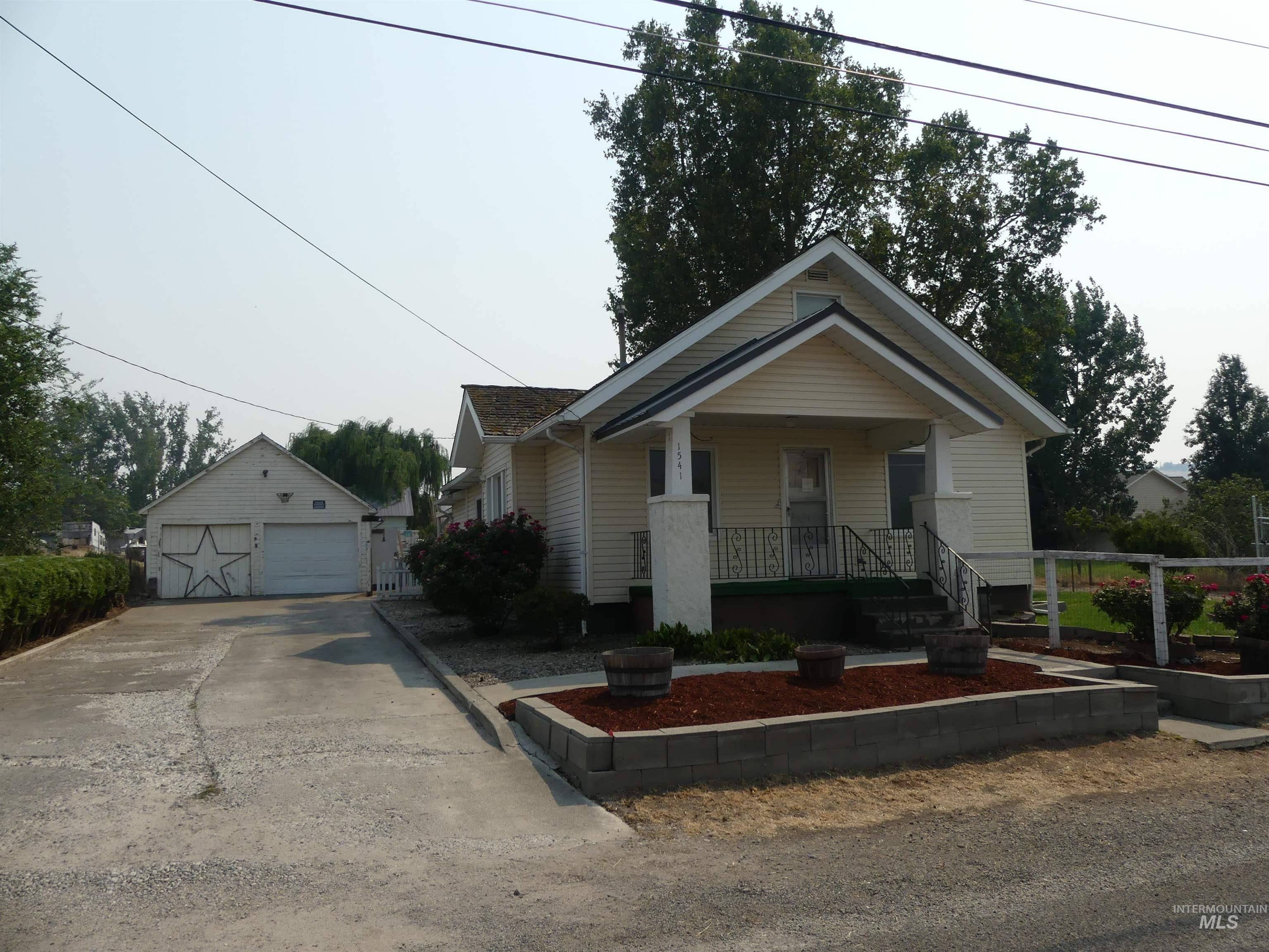 1541 Maple St, Clarkston, Washington 99403, 3 Bedrooms, 3 Bathrooms, Residential For Sale, Price $289,000, 98995316