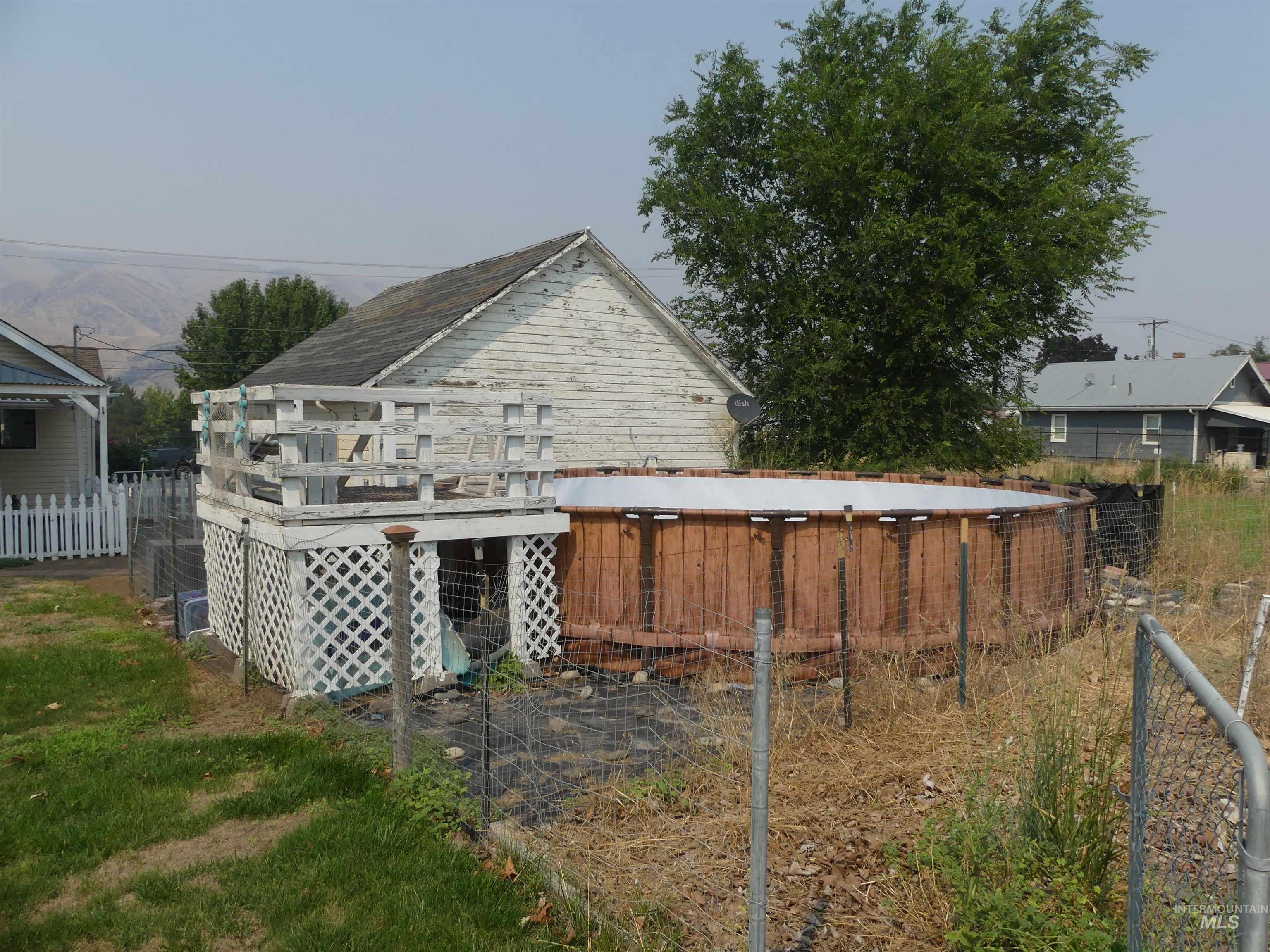 1541 Maple St, Clarkston, Washington 99403, 3 Bedrooms, 3 Bathrooms, Residential For Sale, Price $289,000, 98995316