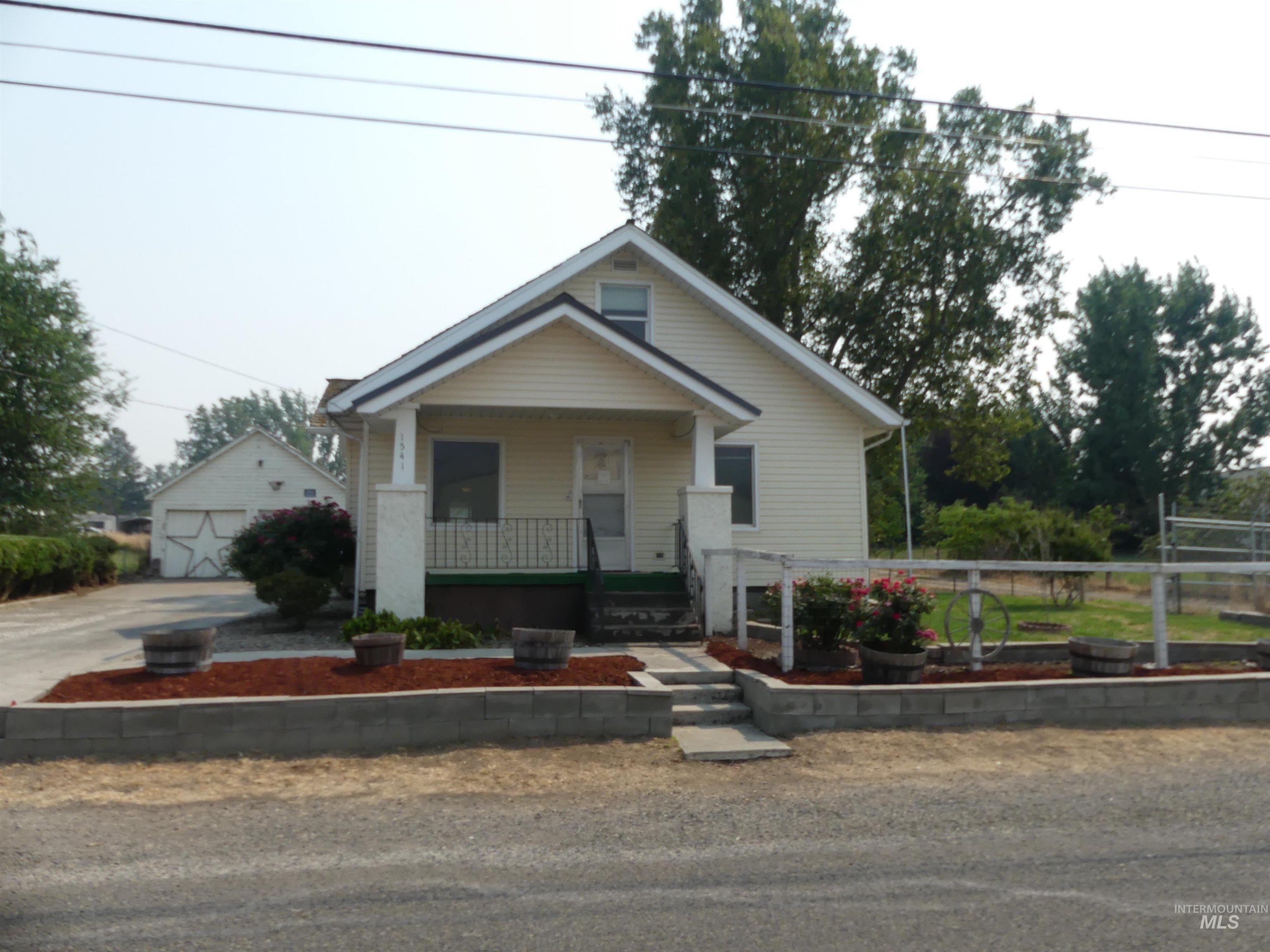 1541 Maple St, Clarkston, Washington 99403, 3 Bedrooms, 3 Bathrooms, Residential For Sale, Price $289,000, 98995316