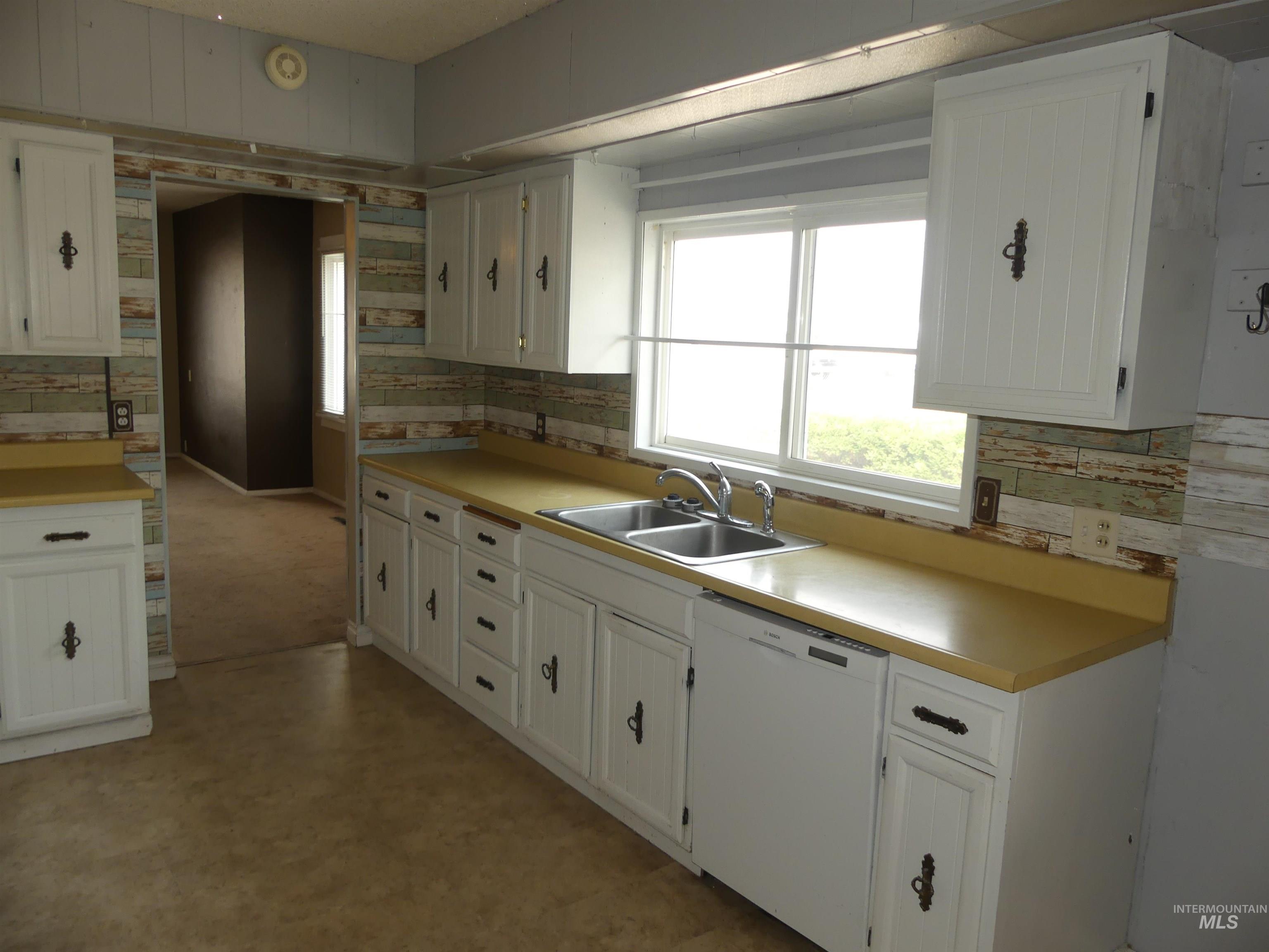 1541 Maple St, Clarkston, Washington 99403, 3 Bedrooms, 3 Bathrooms, Residential For Sale, Price $289,000, 98995316