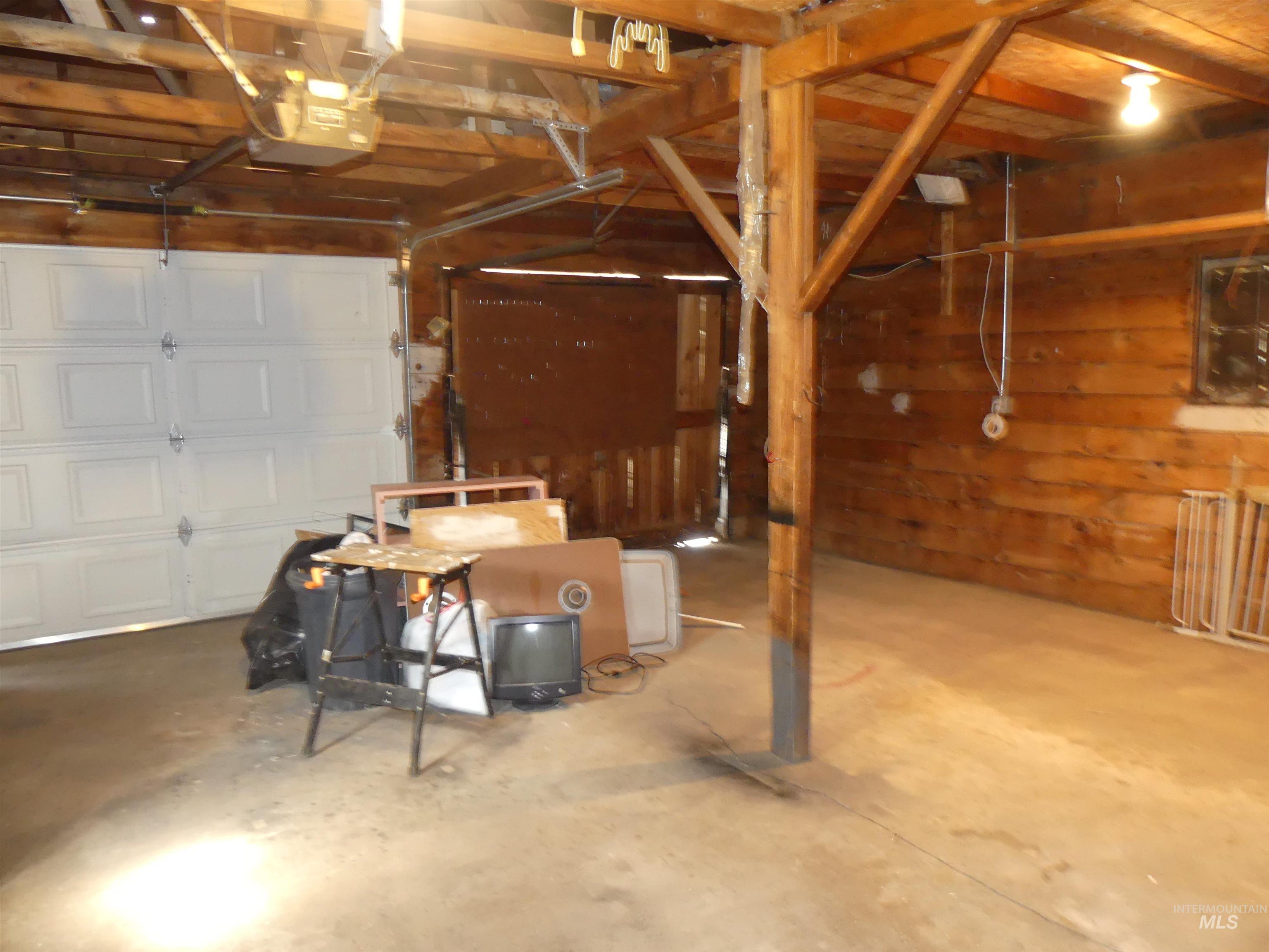 1541 Maple St, Clarkston, Washington 99403, 3 Bedrooms, 3 Bathrooms, Residential For Sale, Price $289,000, 98995316
