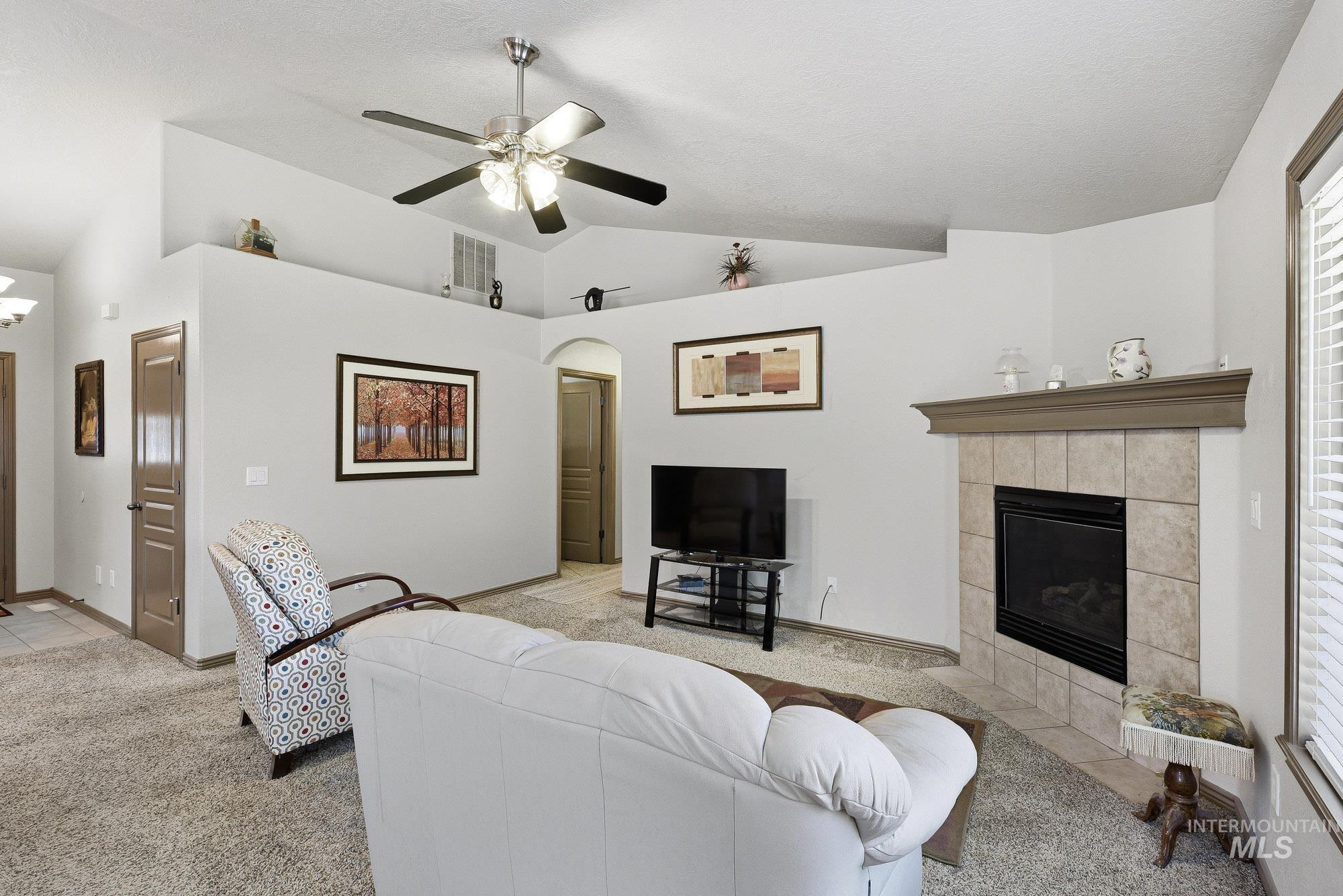 912 Valiant St, Middleton, Idaho 83644, 4 Bedrooms, 2 Bathrooms, Residential For Sale, Price $369,900,MLS 98995317