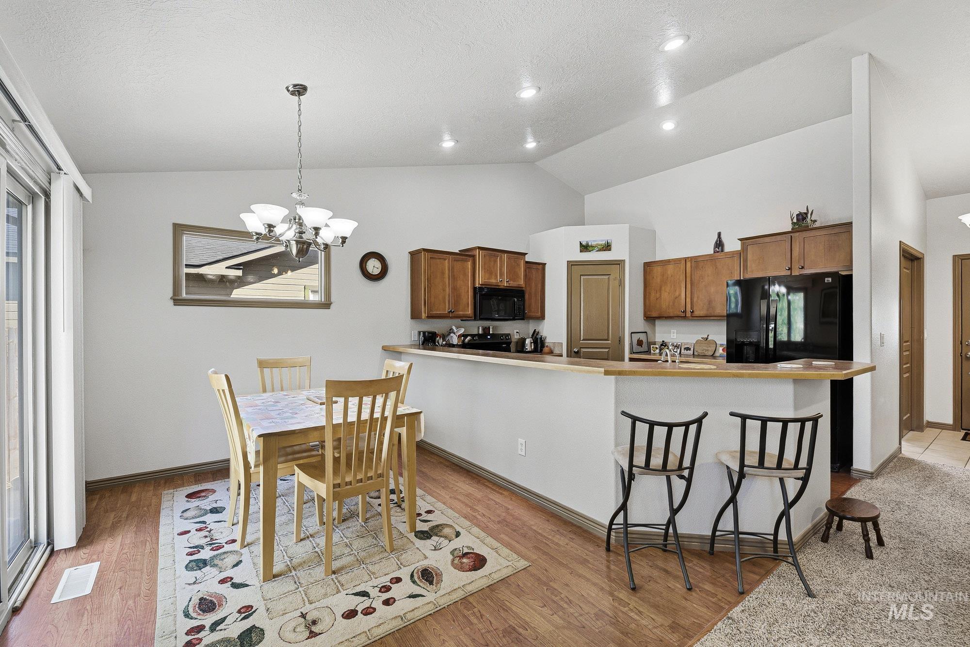 912 Valiant St, Middleton, Idaho 83644, 4 Bedrooms, 2 Bathrooms, Residential For Sale, Price $369,900,MLS 98995317