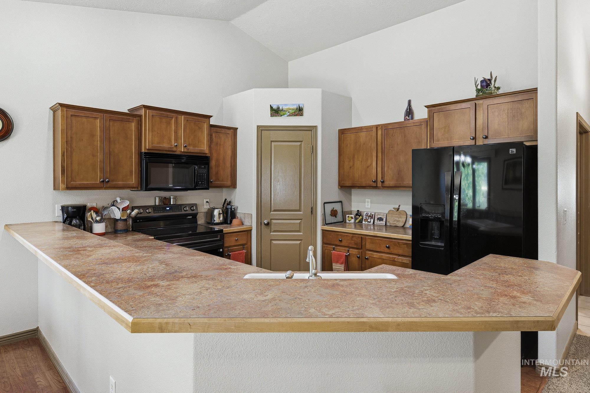 912 Valiant St, Middleton, Idaho 83644, 4 Bedrooms, 2 Bathrooms, Residential For Sale, Price $369,900,MLS 98995317