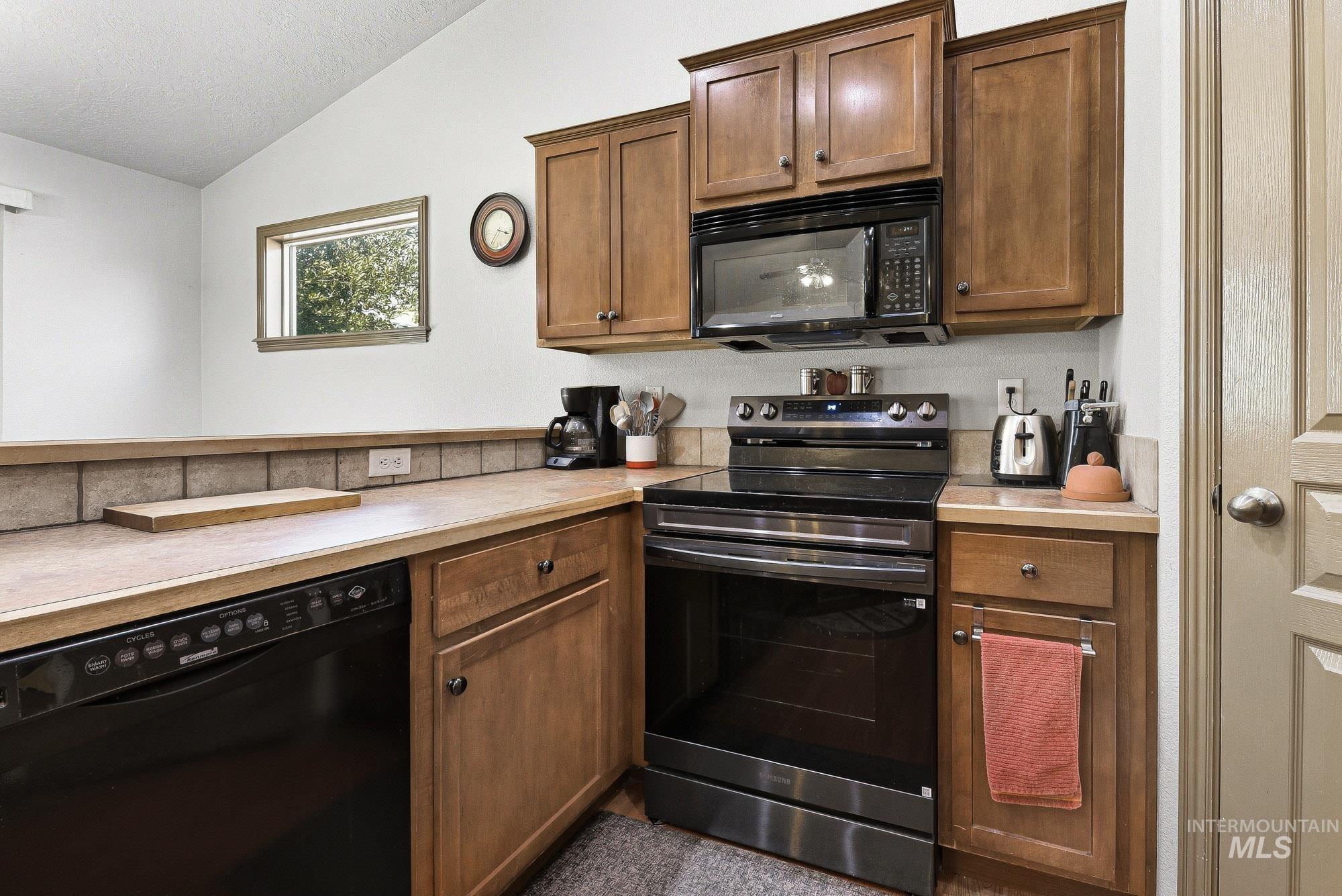 912 Valiant St, Middleton, Idaho 83644, 4 Bedrooms, 2 Bathrooms, Residential For Sale, Price $369,900,MLS 98995317