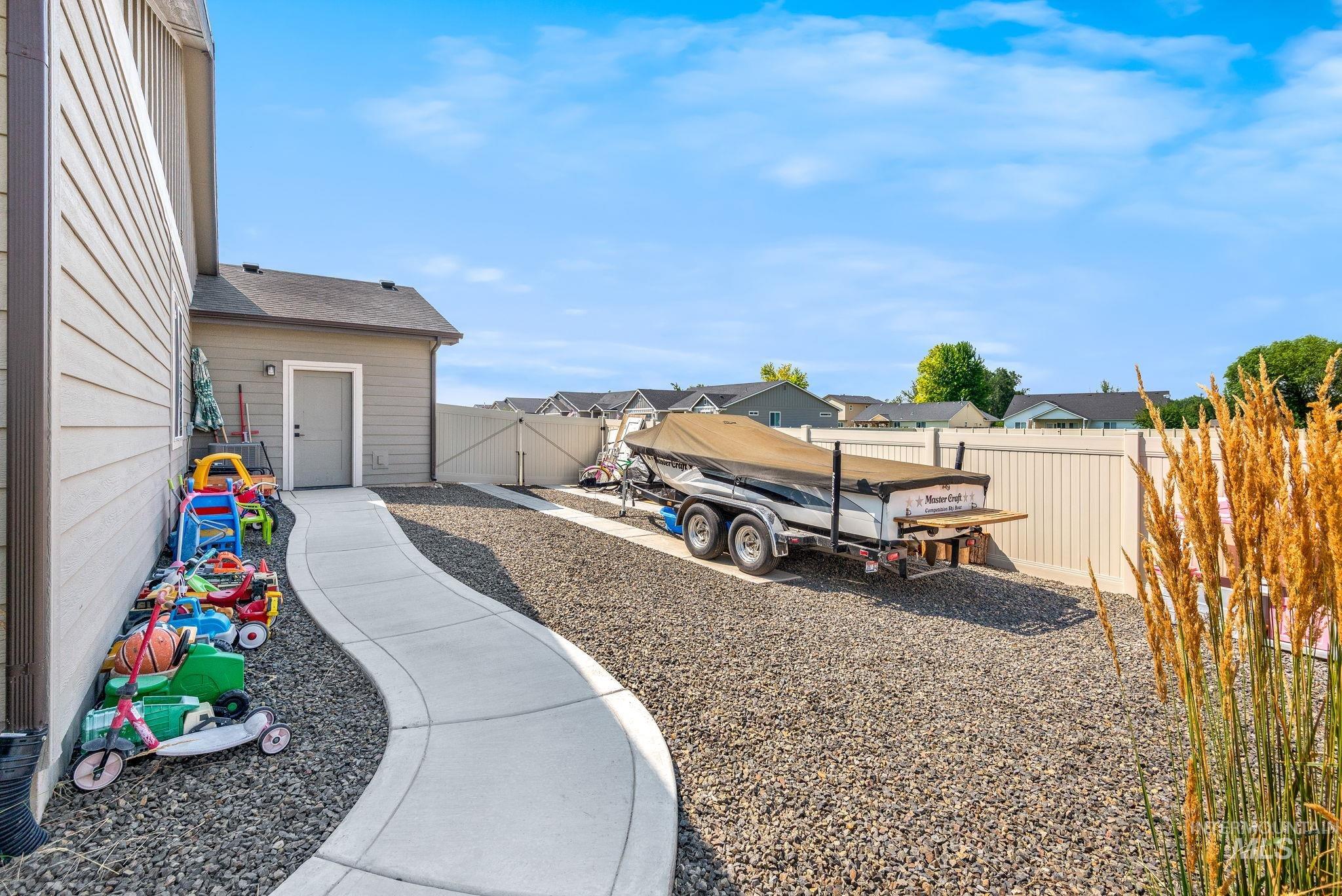 310 Wood Rose Way, Wilder, Idaho 83676, 4 Bedrooms, 2 Bathrooms, Residential For Sale, Price $464,900,MLS 98995323