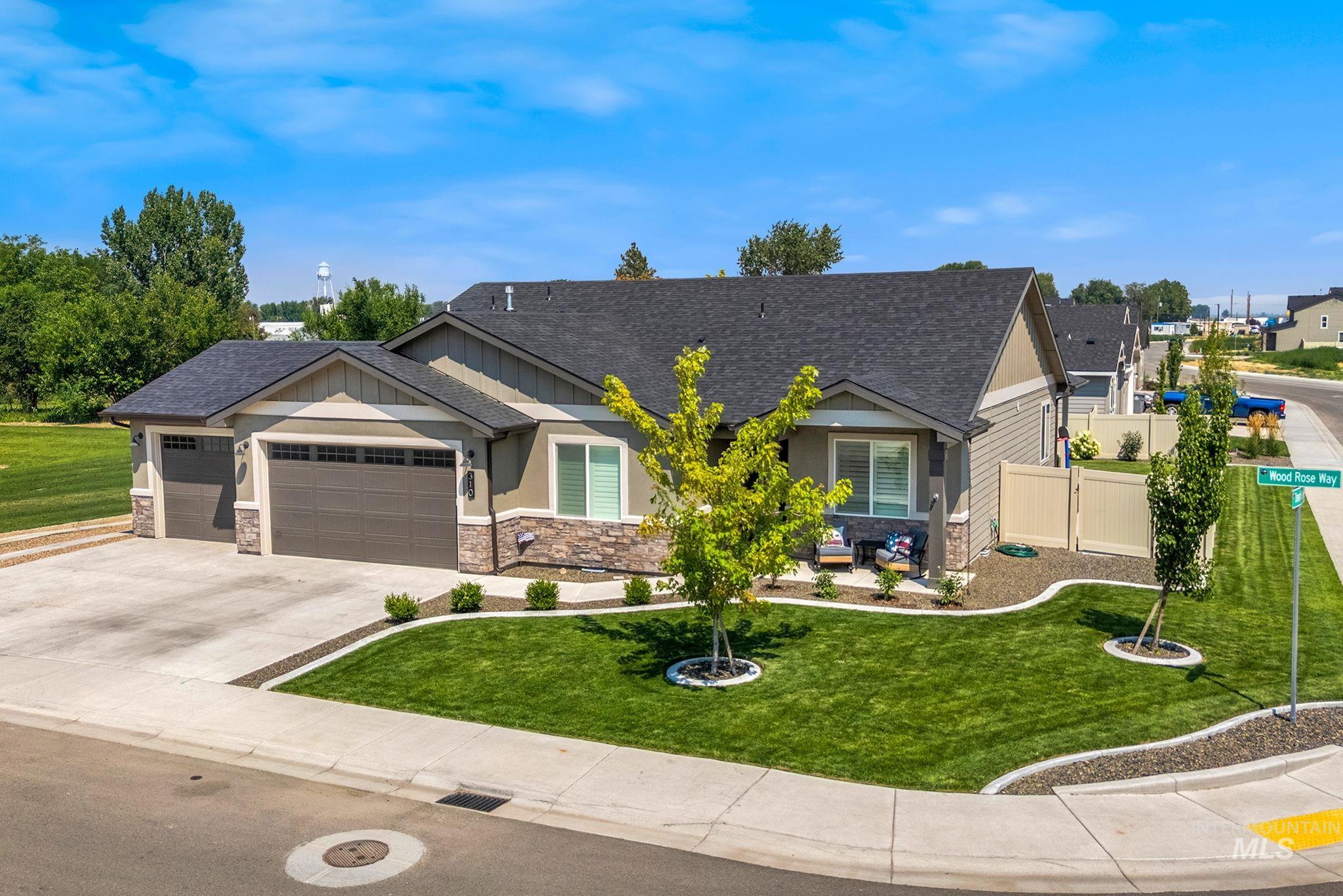 310 Wood Rose Way, Wilder, Idaho 83676, 4 Bedrooms, 2 Bathrooms, Residential For Sale, Price $464,900,MLS 98995323