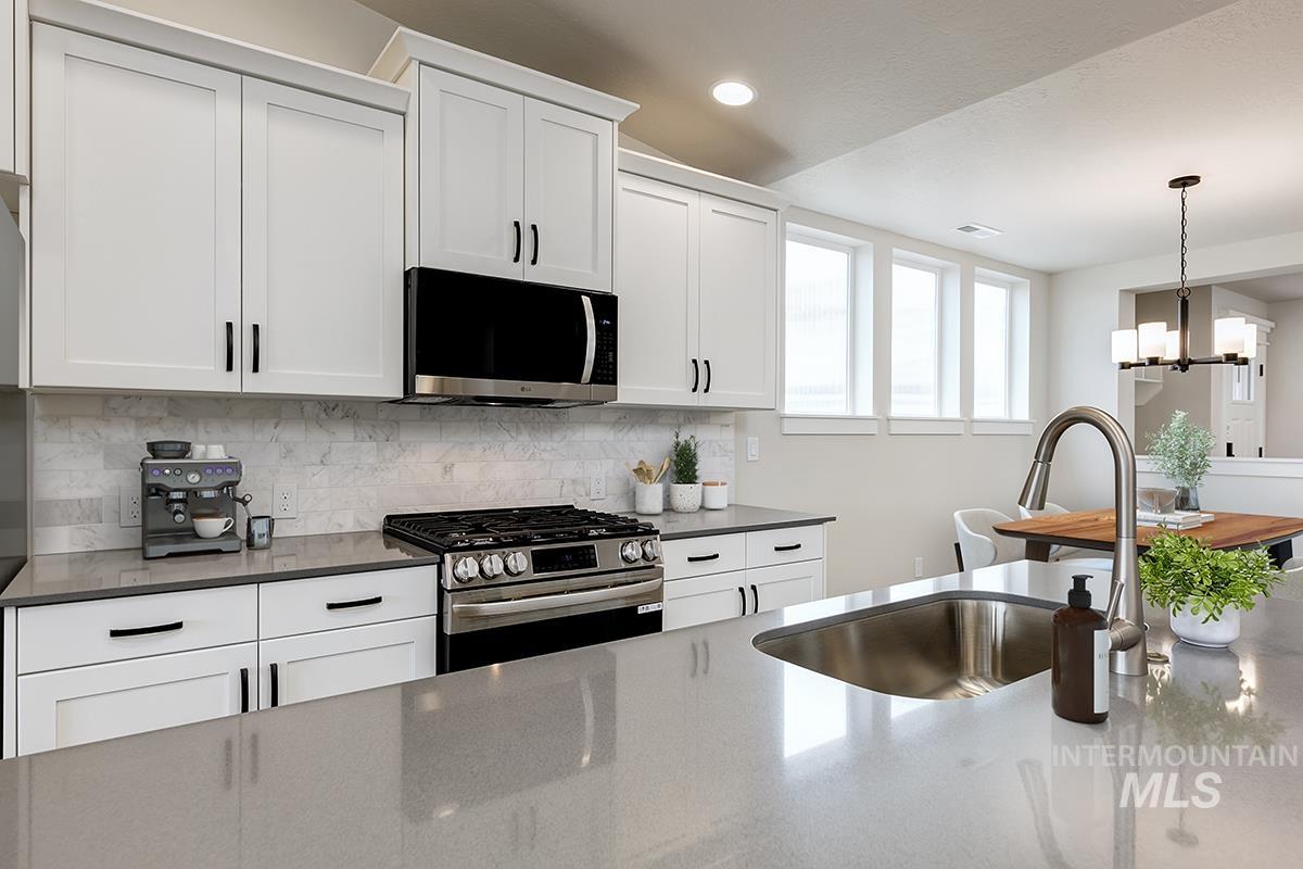 1646 E Hadler St., Meridian, Idaho 83642, 3 Bedrooms, 2 Bathrooms, Residential For Sale, Price $447,800,MLS 98995324