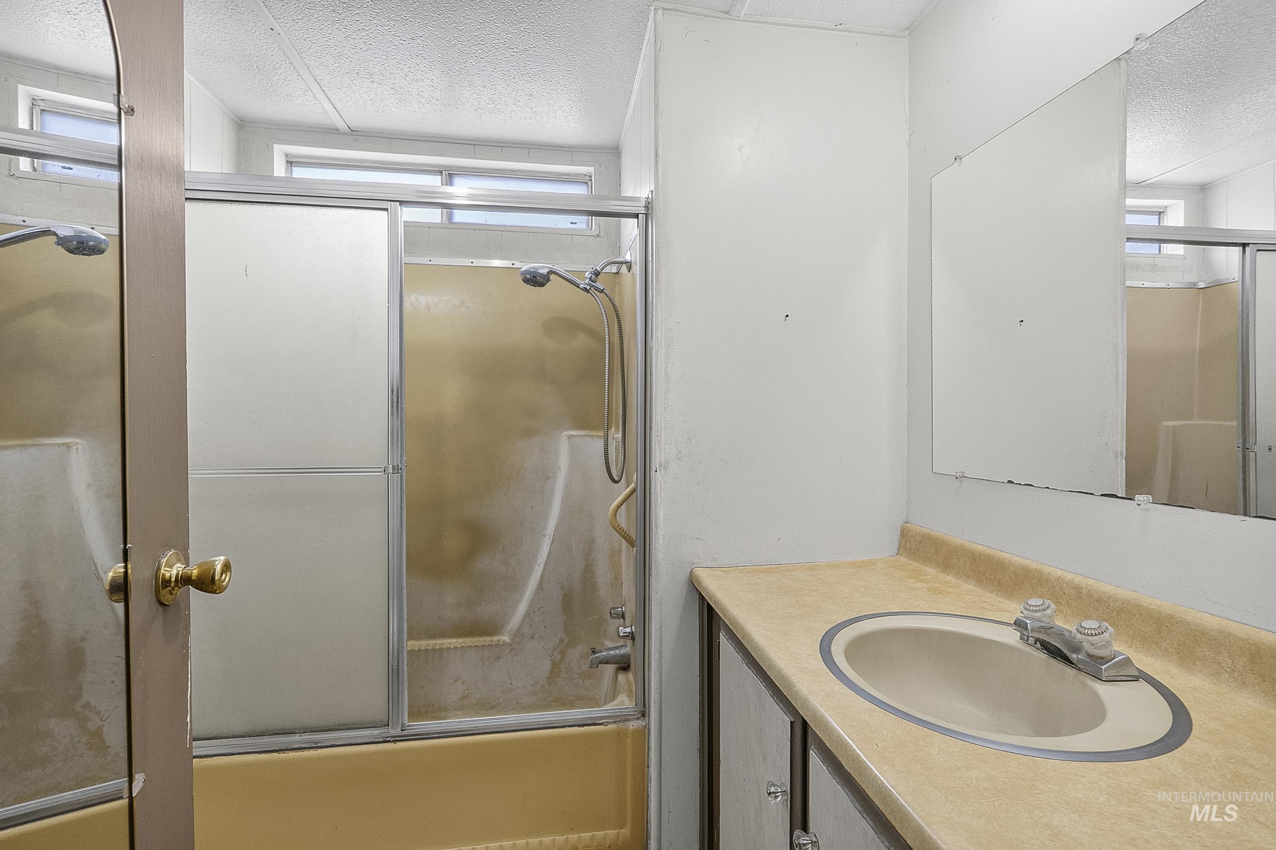 1108 3rd Ave N, Nampa, Idaho 83687, 2 Bedrooms, 1 Bathroom, Residential For Sale, Price $39,000,MLS 98995326