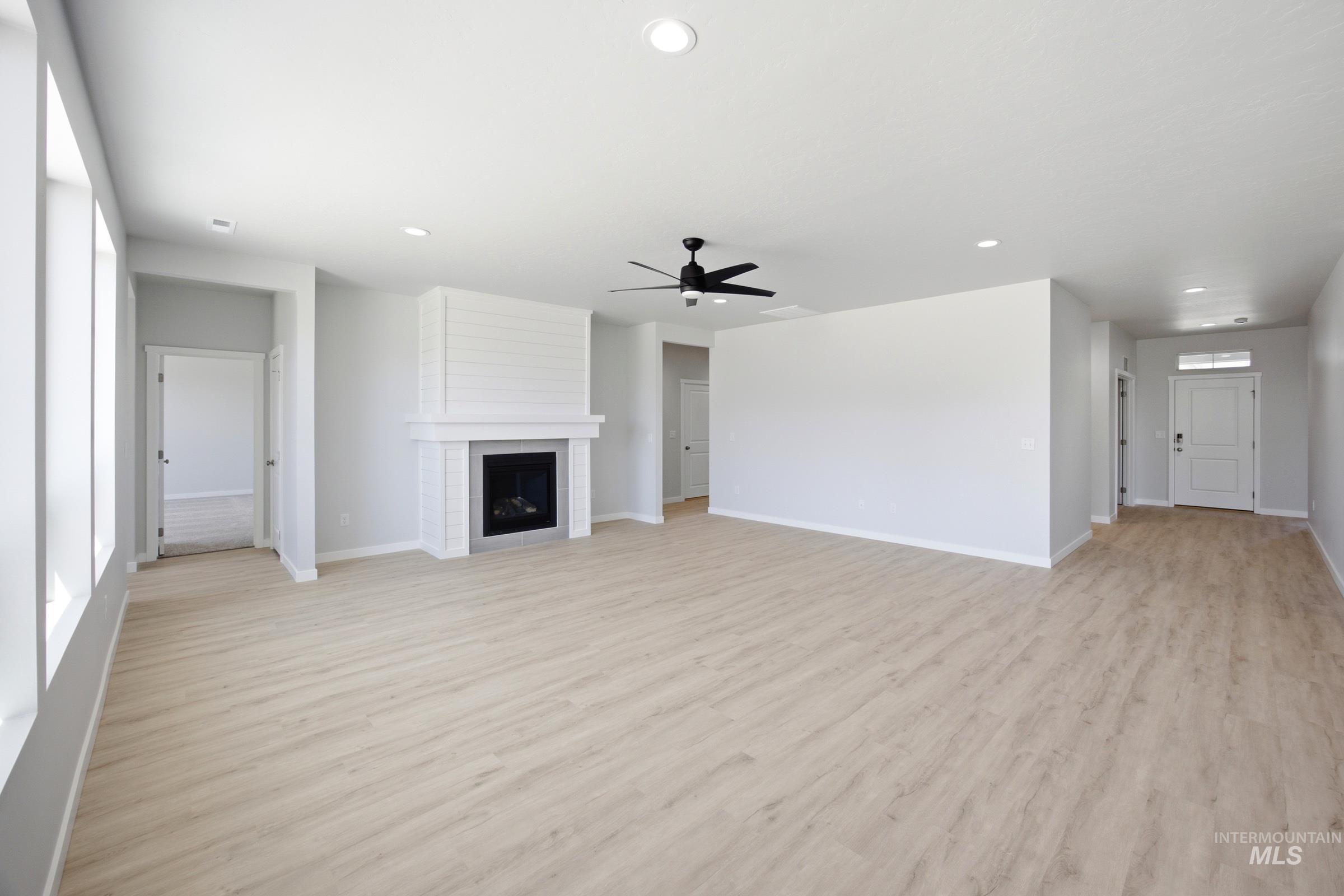 866 SW Jayhawk St, Mountain Home, Idaho 83647, 4 Bedrooms, 2.5 Bathrooms, Residential For Sale, Price $549,990,MLS 98995330