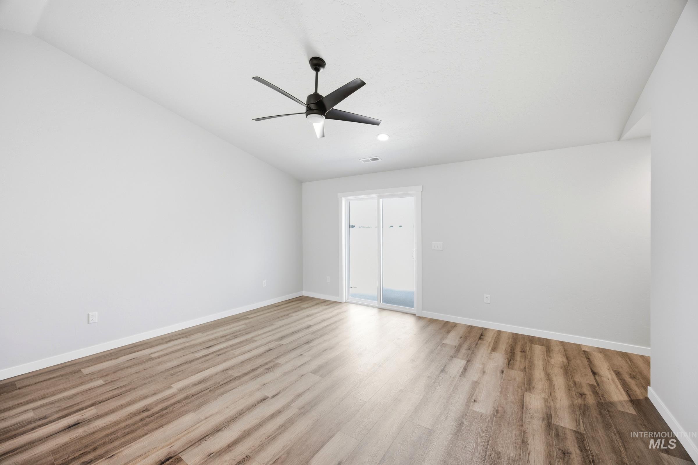 9430 W Blazing Star St, Nampa, Idaho 83687, 3 Bedrooms, 2 Bathrooms, Residential For Sale, Price $419,990,MLS 98995333