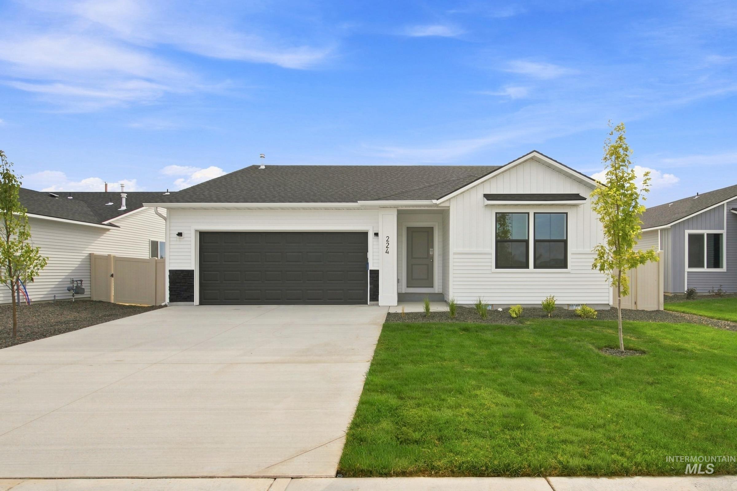 224 Benbrook Ave, Caldwell, Idaho 83605, 3 Bedrooms, 2 Bathrooms, Residential For Sale, Price $404,990,MLS 98995336