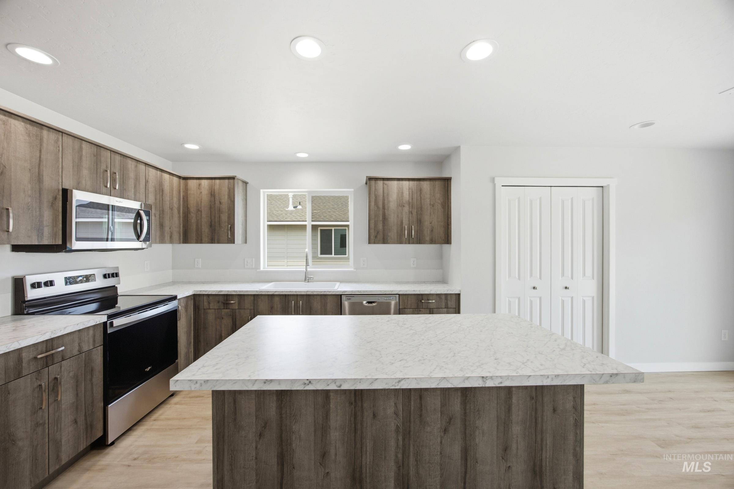 1640 Celina St, Middleton, Idaho 83644, 5 Bedrooms, 3 Bathrooms, Residential For Sale, Price $489,990,MLS 98995343