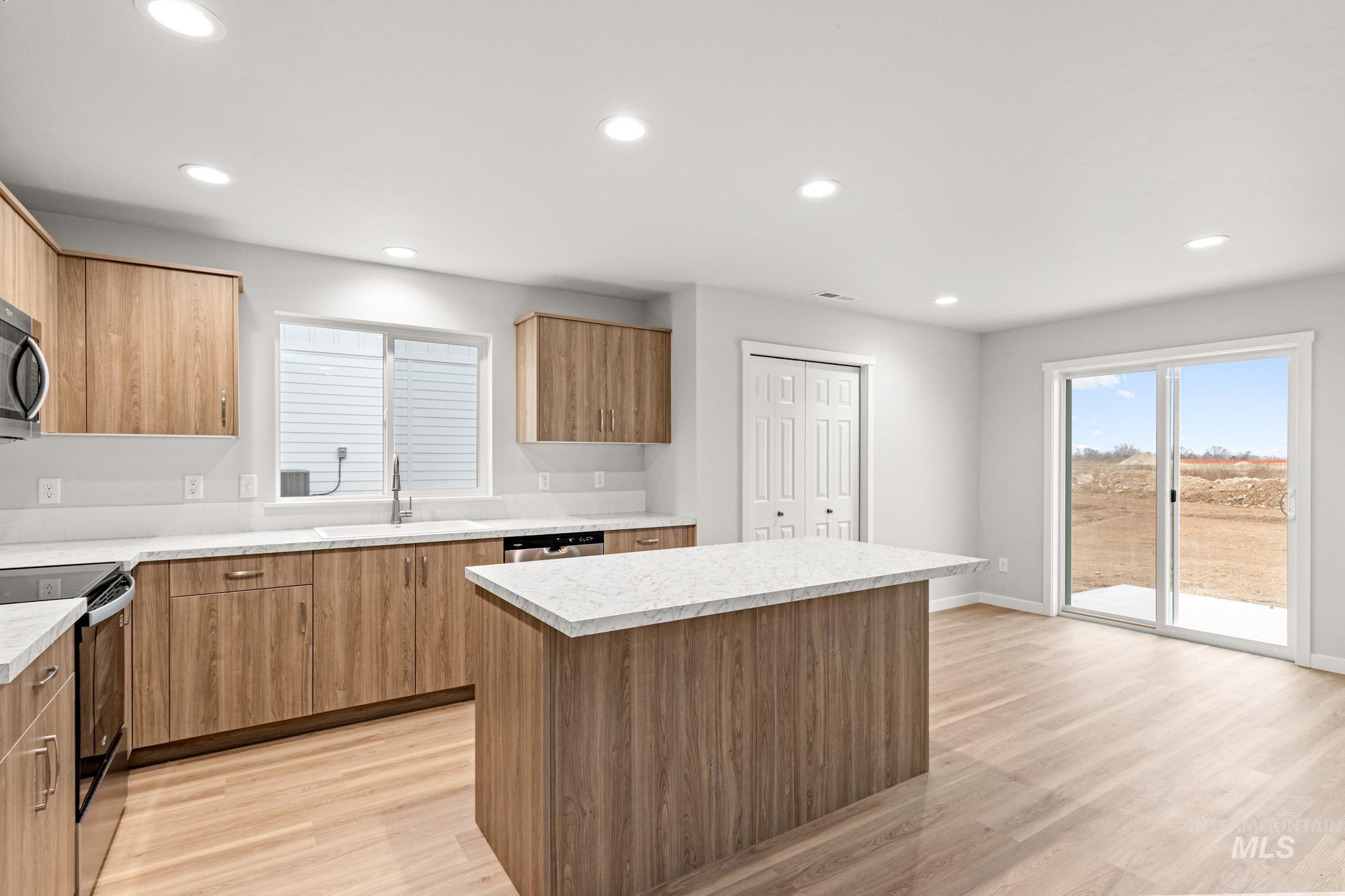 1640 Celina St, Middleton, Idaho 83644, 5 Bedrooms, 3 Bathrooms, Residential For Sale, Price $499,990,MLS 98995343