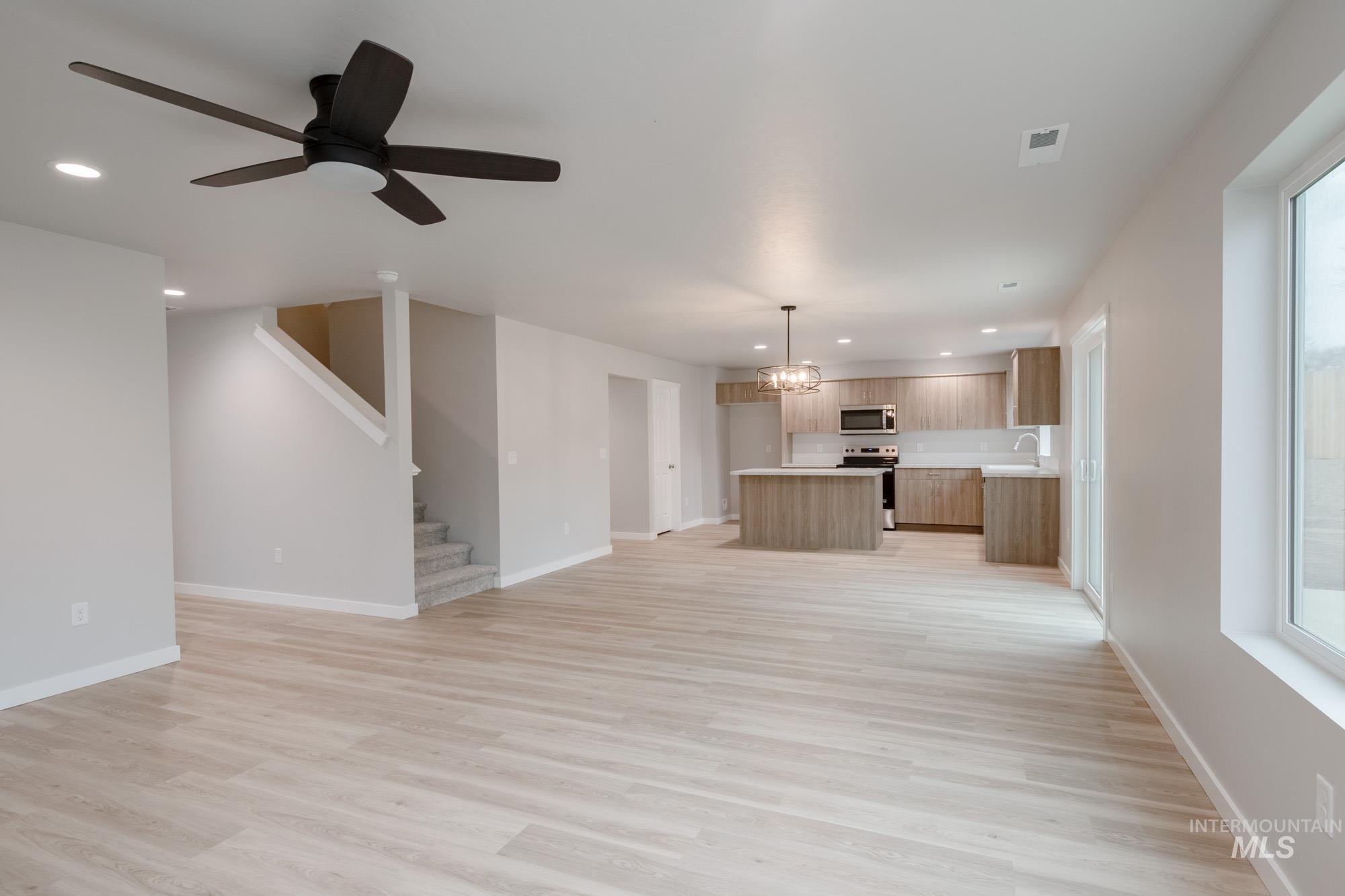 3126 W Animas Creek Dr, Kuna, Idaho 83634, 4 Bedrooms, 2.5 Bathrooms, Residential For Sale, Price $534,990,MLS 98995345