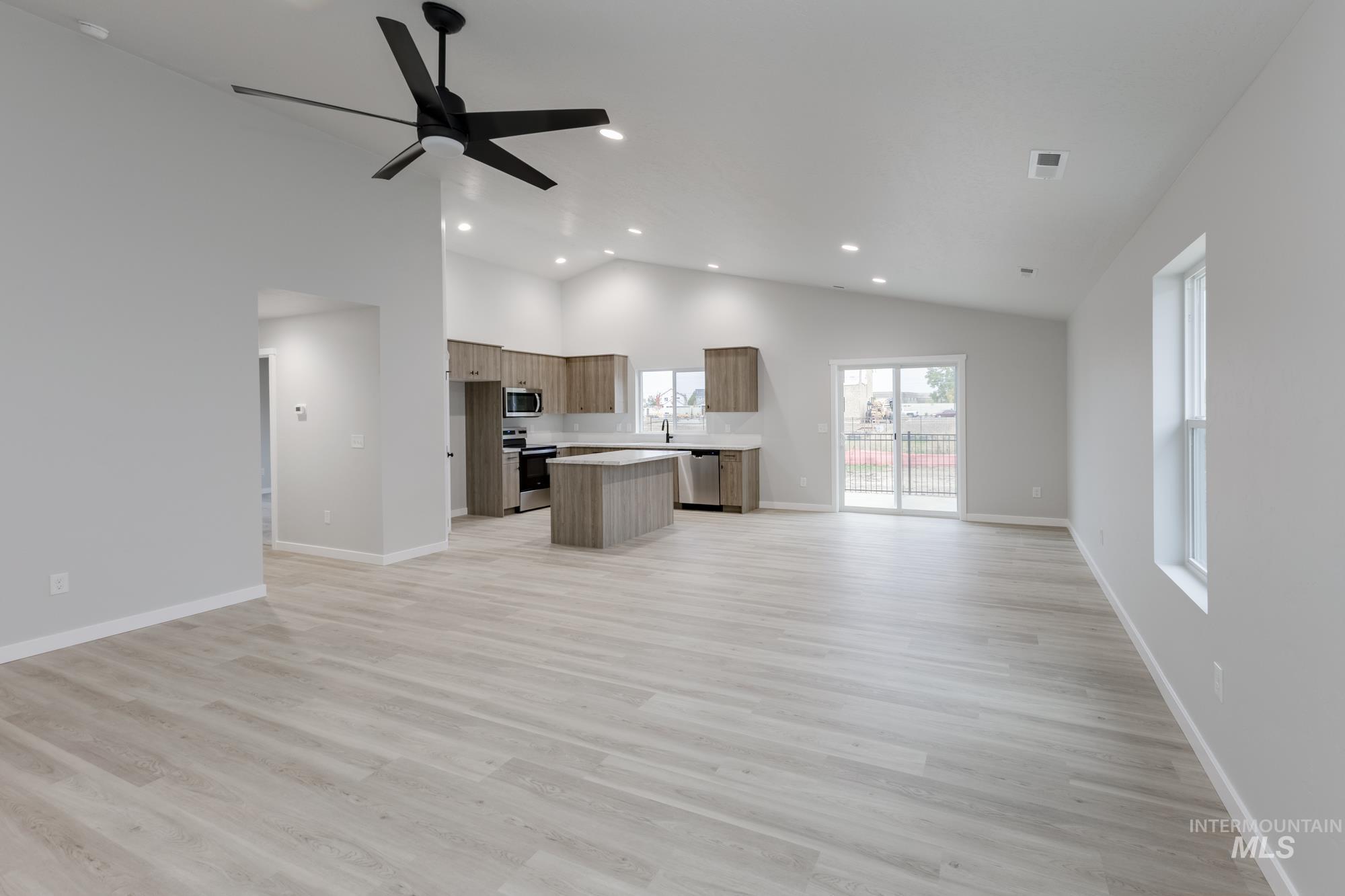 3193 W Animas Creek Dr, Kuna, Idaho 83634, 4 Bedrooms, 2 Bathrooms, Residential For Sale, Price $454,990,MLS 98995346