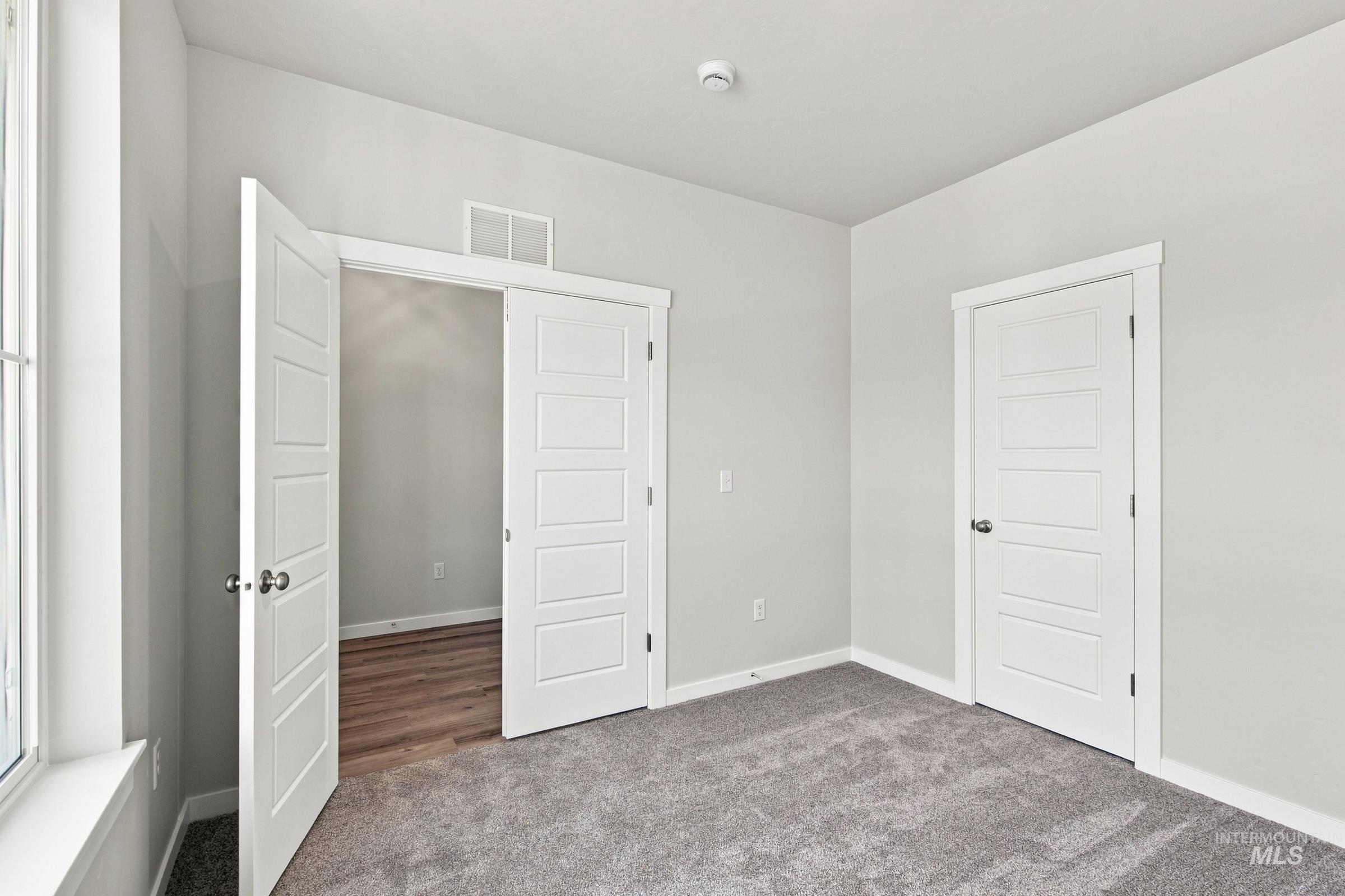 5077 S Bleachfield Ave, Meridian, Idaho 83642, 5 Bedrooms, 2.5 Bathrooms, Residential For Sale, Price $649,990,MLS 98995348