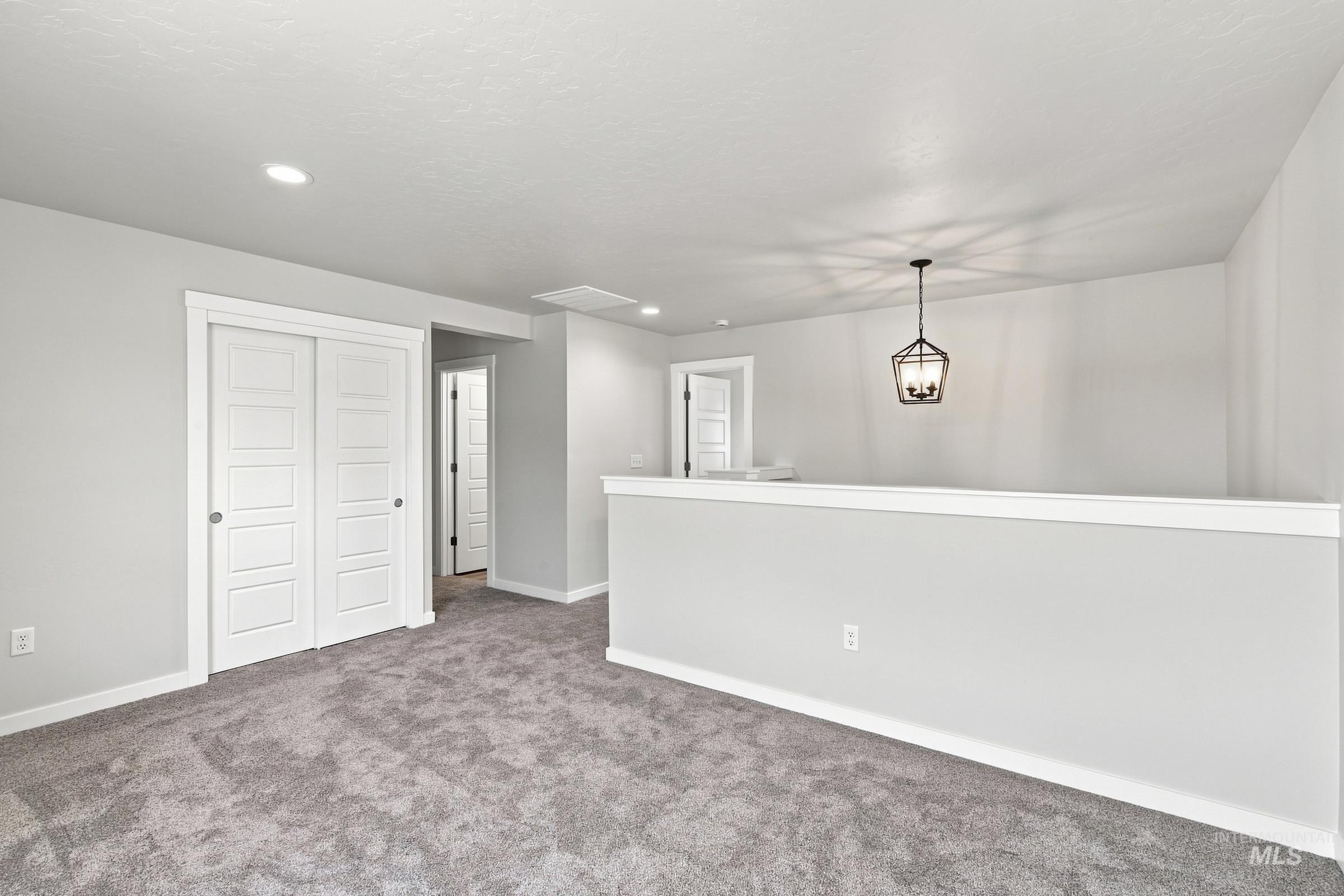 5077 S Bleachfield Ave, Meridian, Idaho 83642, 5 Bedrooms, 2.5 Bathrooms, Residential For Sale, Price $649,990,MLS 98995348