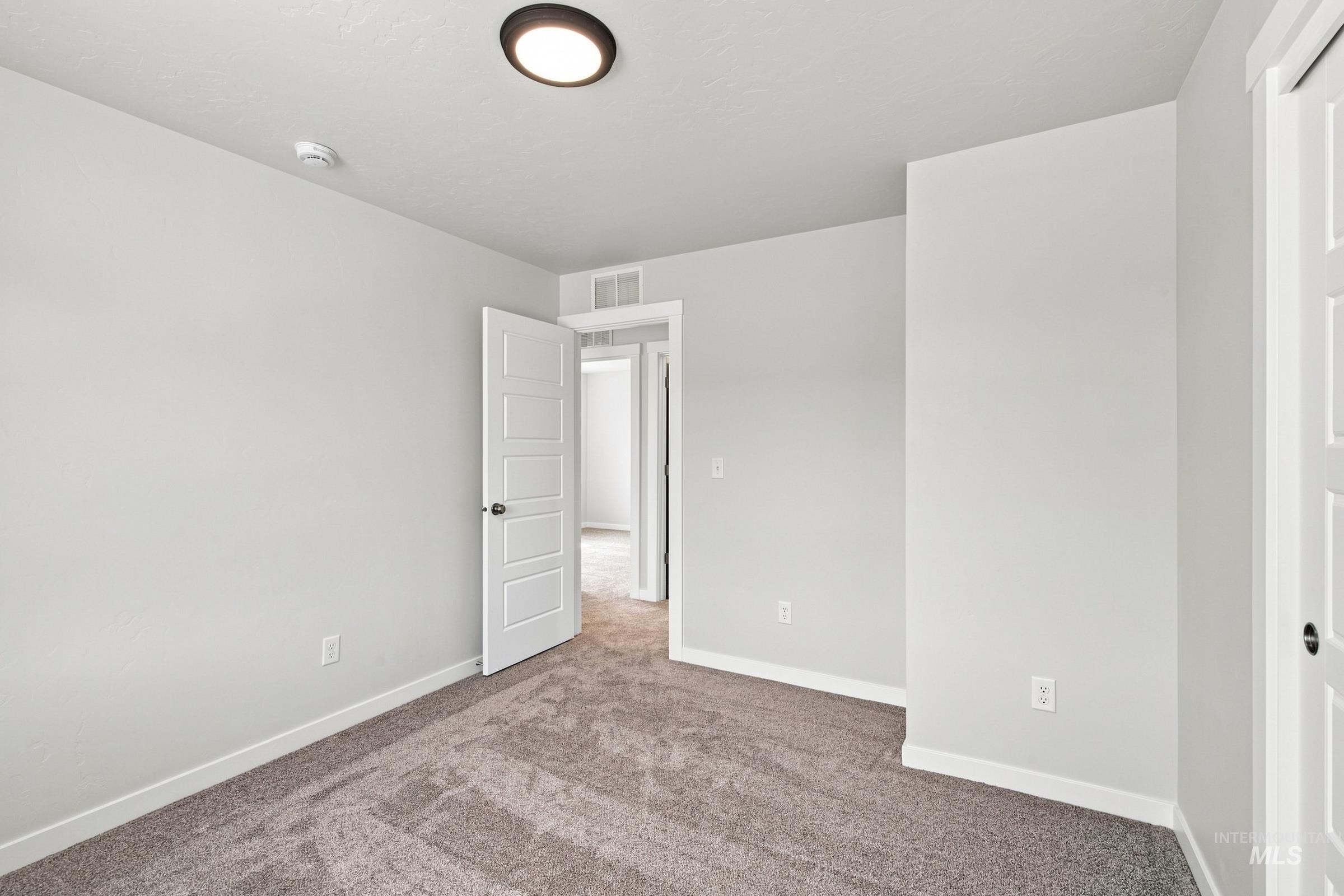 5077 S Bleachfield Ave, Meridian, Idaho 83642, 5 Bedrooms, 2.5 Bathrooms, Residential For Sale, Price $649,990,MLS 98995348