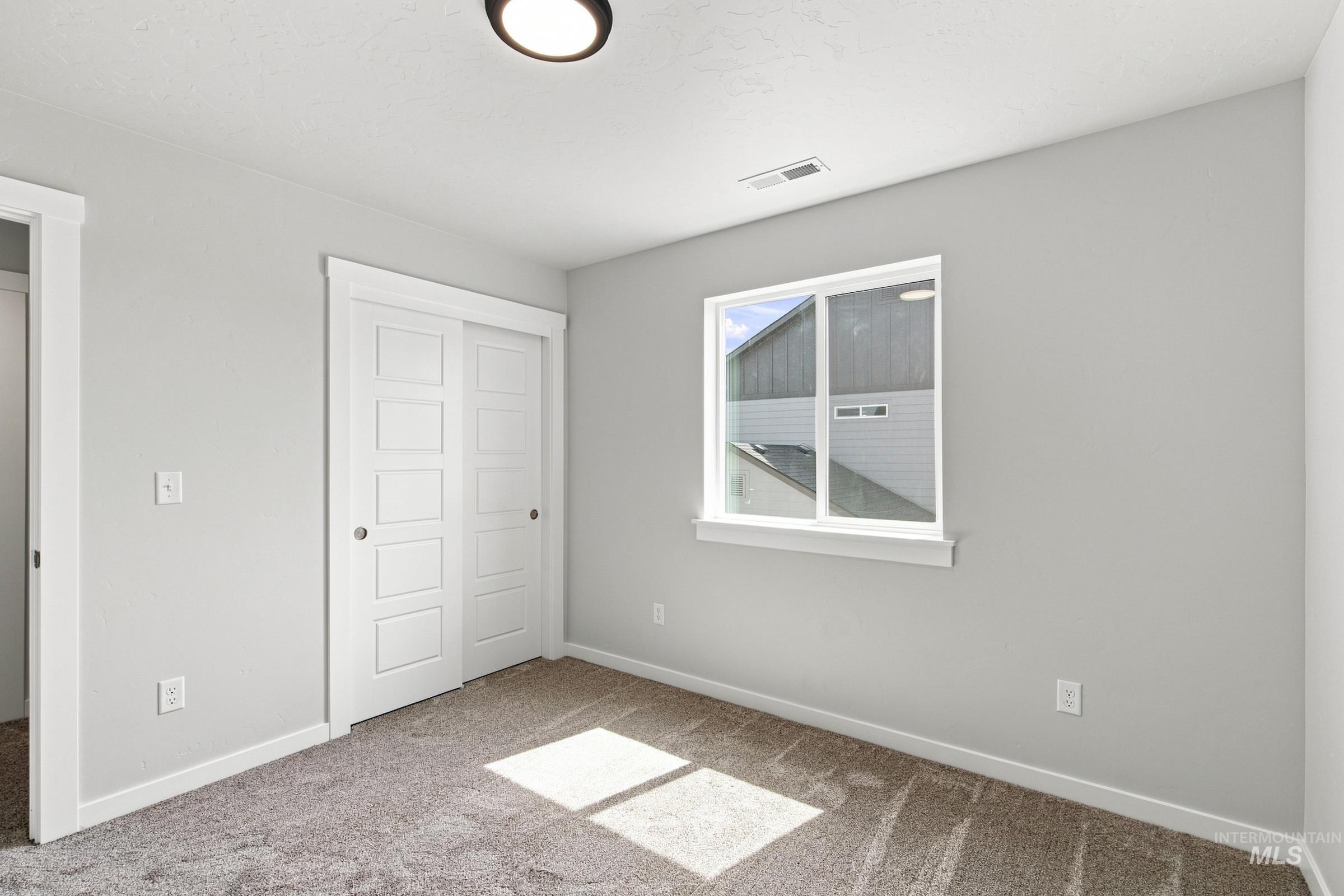 5077 S Bleachfield Ave, Meridian, Idaho 83642, 5 Bedrooms, 2.5 Bathrooms, Residential For Sale, Price $649,990,MLS 98995348