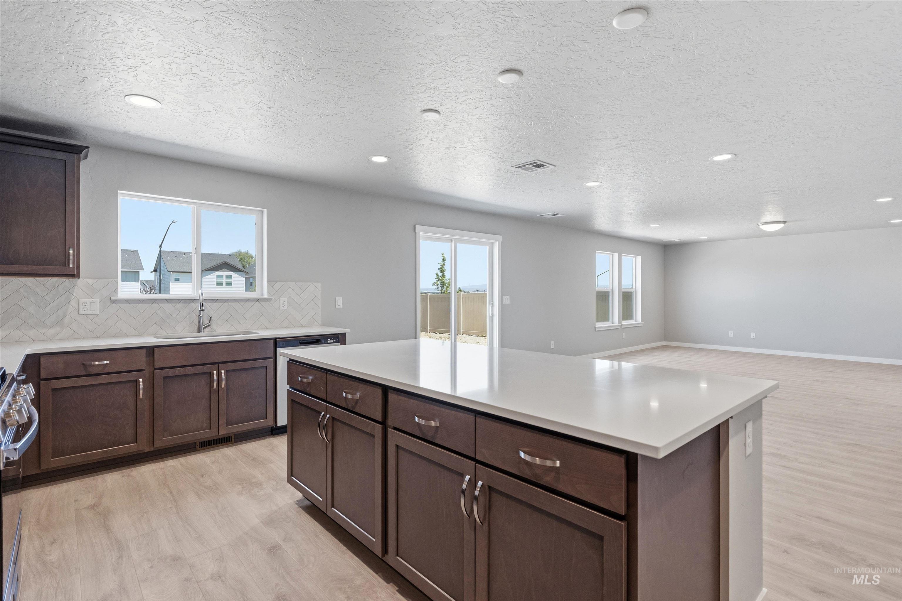 1532 Longford St, Middleton, Idaho 83644, 4 Bedrooms, 3.5 Bathrooms, Residential For Sale, Price $552,990,MLS 98995351