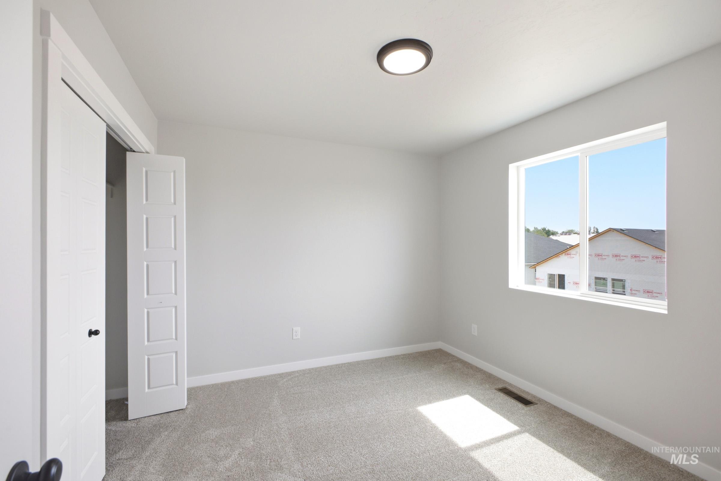 2355 W Red Jasper Dr, Kuna, Idaho 83634, 3 Bedrooms, 2.5 Bathrooms, Residential For Sale, Price $469,990,MLS 98995352