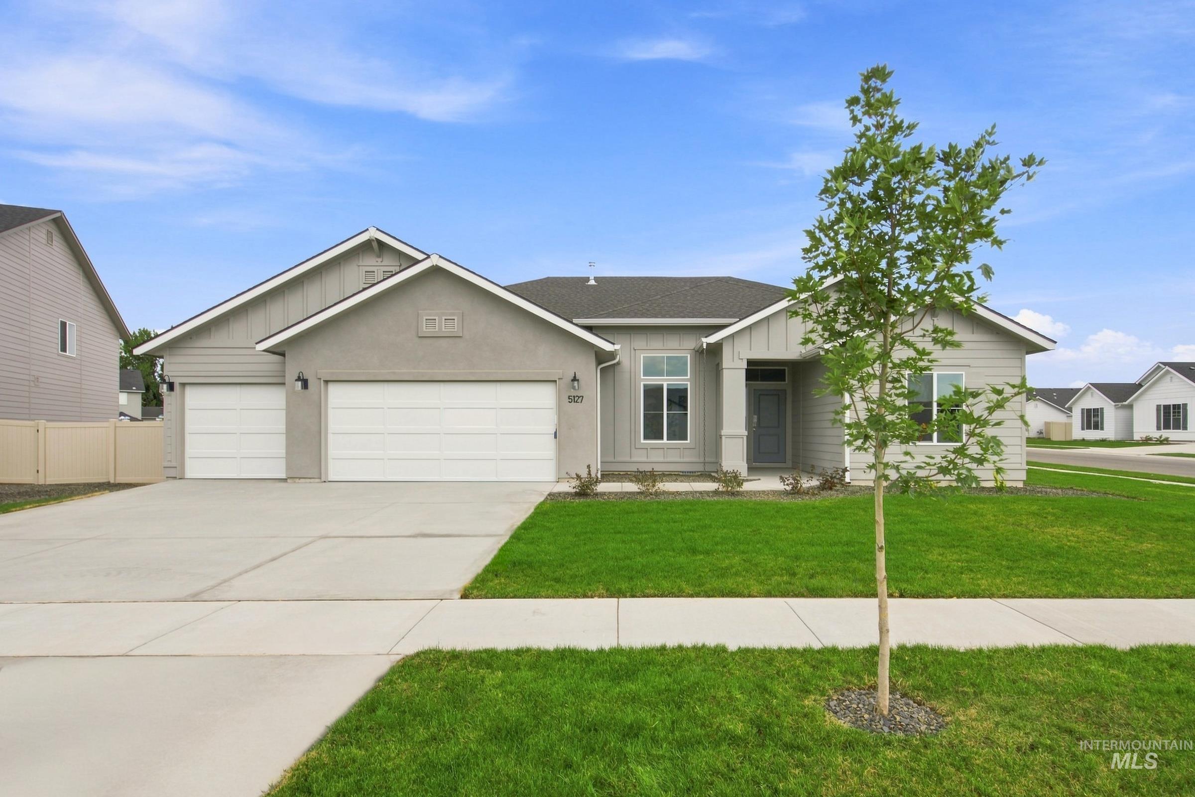 5127 S Edgecomb Way, Nampa, Idaho 83686, 4 Bedrooms, 2 Bathrooms, Residential For Sale, Price $559,990,MLS 98995358