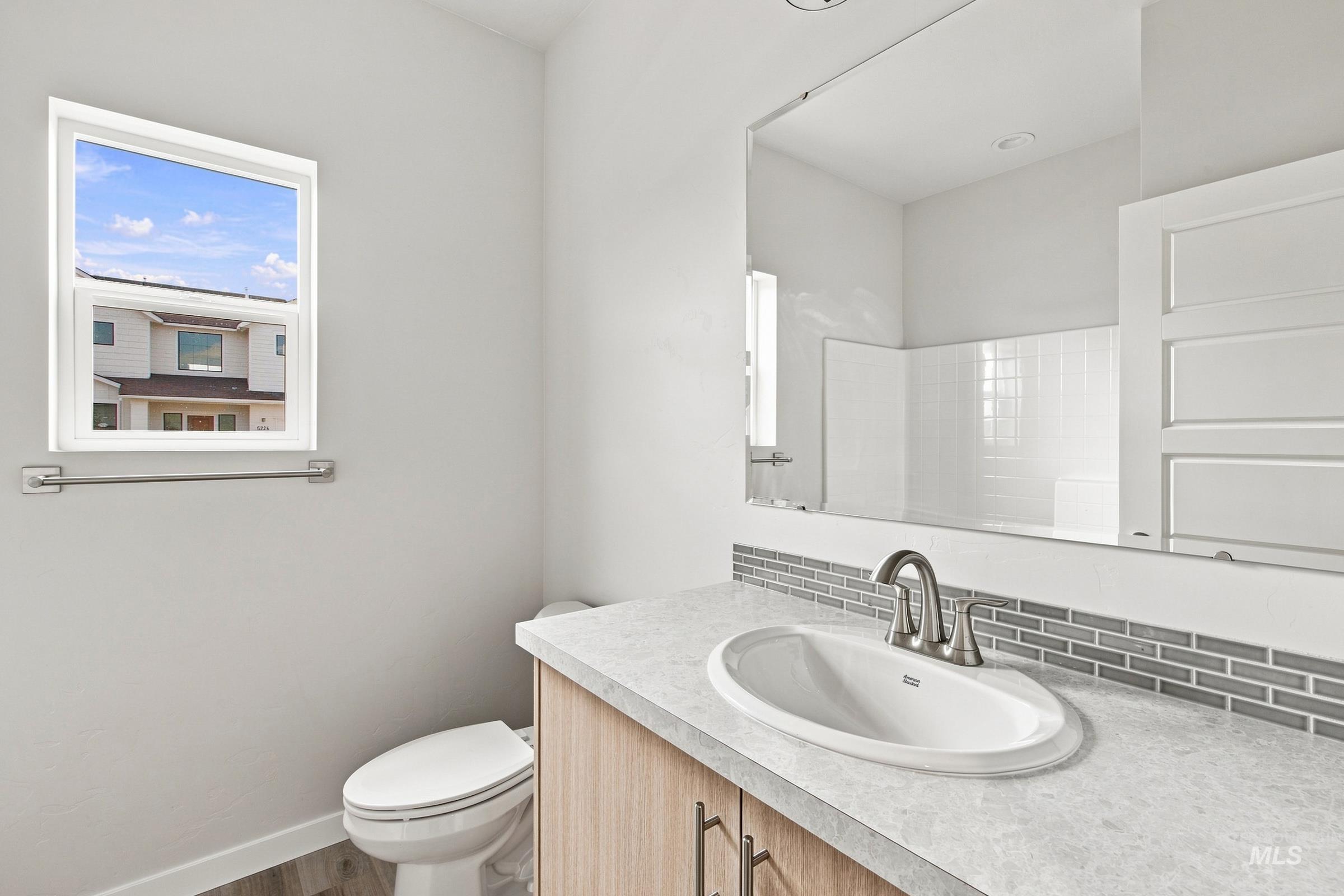 5127 S Edgecomb Way, Nampa, Idaho 83686, 4 Bedrooms, 2 Bathrooms, Residential For Sale, Price $559,990,MLS 98995358