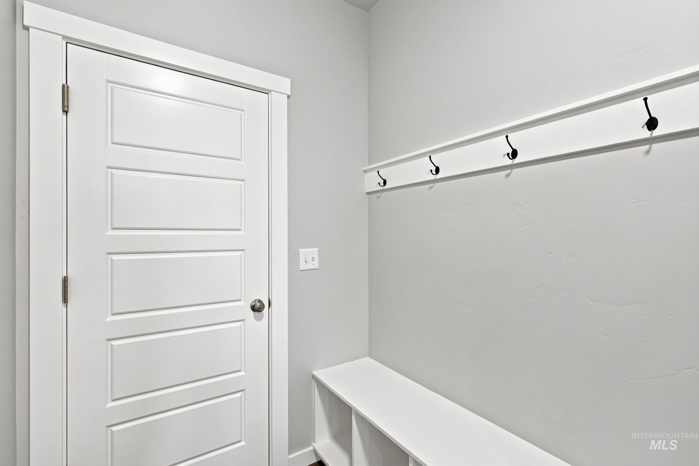 5127 S Edgecomb Way, Nampa, Idaho 83686, 4 Bedrooms, 2 Bathrooms, Residential For Sale, Price $559,990,MLS 98995358
