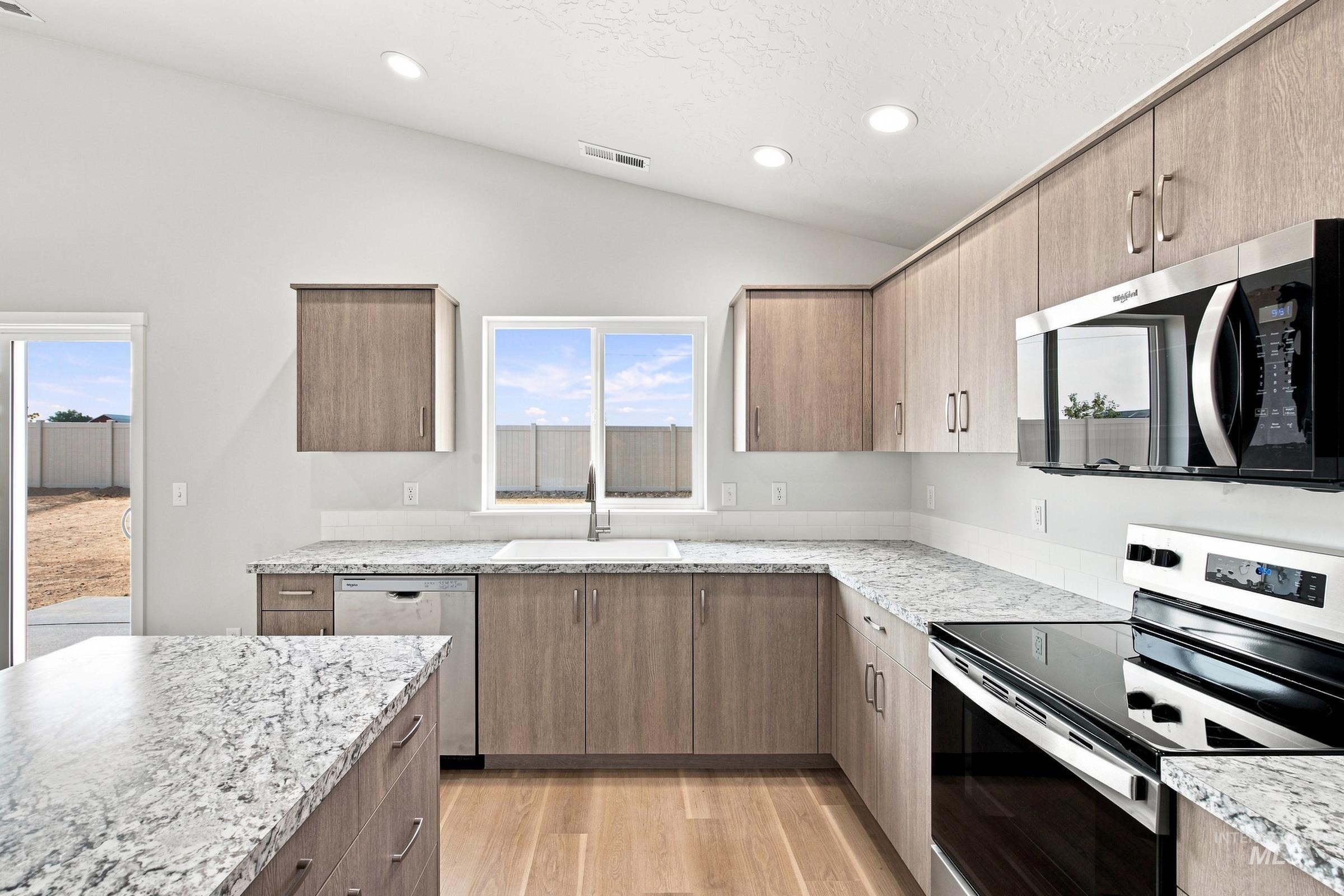3741 E White Plains St, Nampa, Idaho 83686, 4 Bedrooms, 2 Bathrooms, Residential For Sale, Price $459,990,MLS 98995360