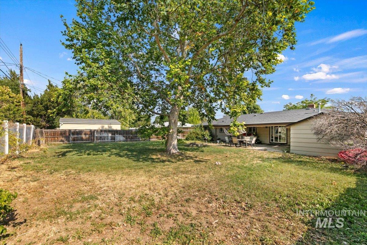 3902 W St Andrews, Boise, Idaho 83705, 3 Bedrooms, 2 Bathrooms, Residential For Sale, Price $429,000, 98995362