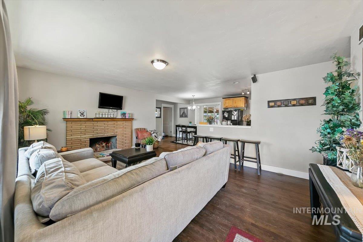 3902 W St Andrews, Boise, Idaho 83705, 3 Bedrooms, 2 Bathrooms, Residential For Sale, Price $429,000, 98995362