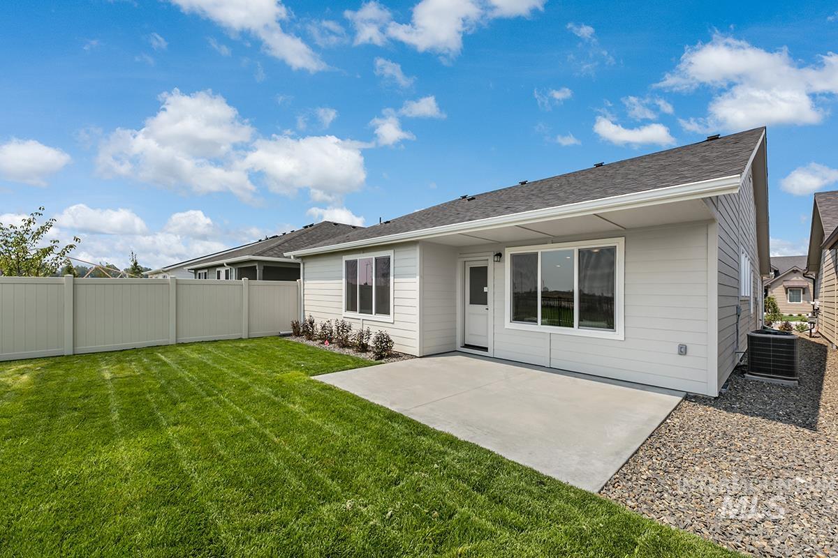 1695 E Hadler St., Meridian, Idaho 83642, 3 Bedrooms, 2 Bathrooms, Residential For Sale, Price $483,800,MLS 98995363