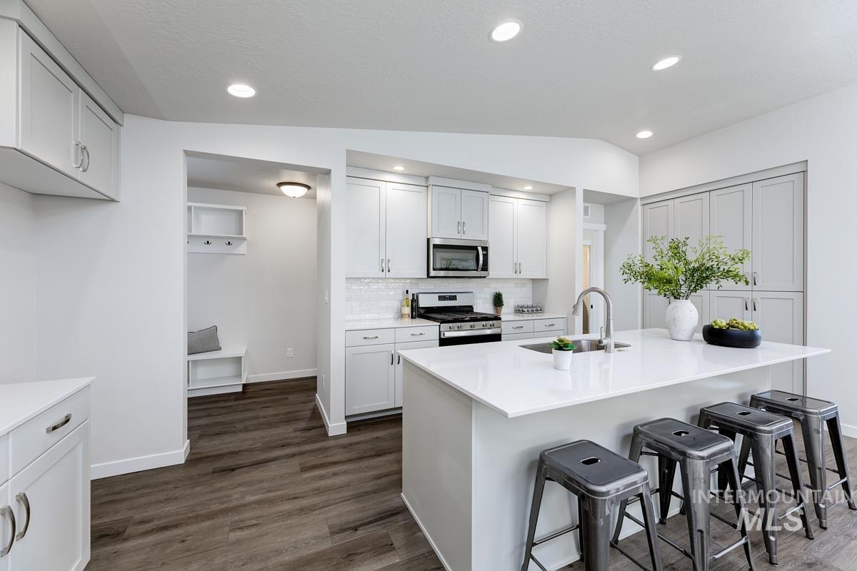 1695 E Hadler St., Meridian, Idaho 83642, 3 Bedrooms, 2 Bathrooms, Residential For Sale, Price $483,800, 98995363