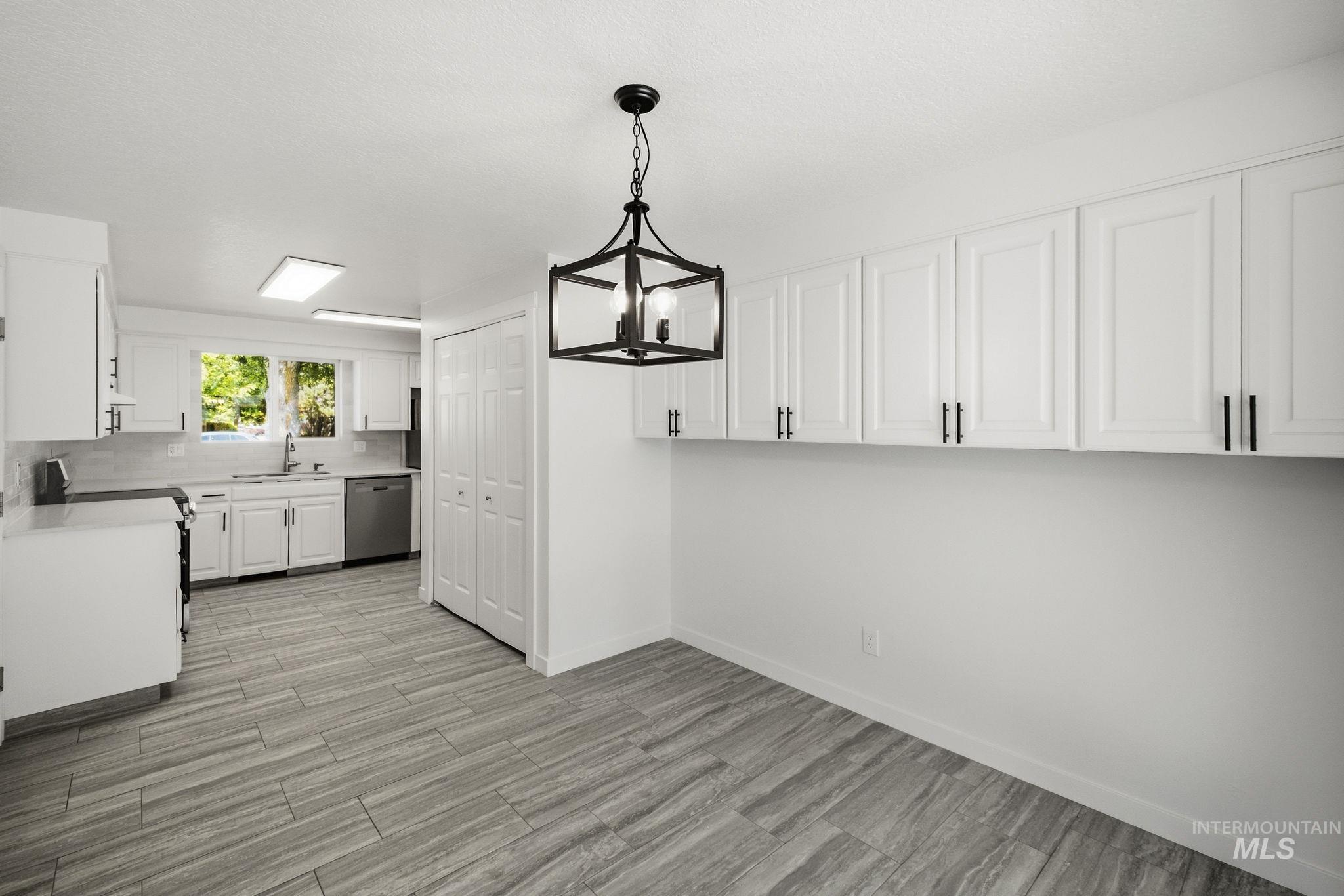 4015 N. Bristol, Boise, Idaho 83704, 7 Bedrooms, 4 Bathrooms, Residential For Sale, Price $565,000, 98995365