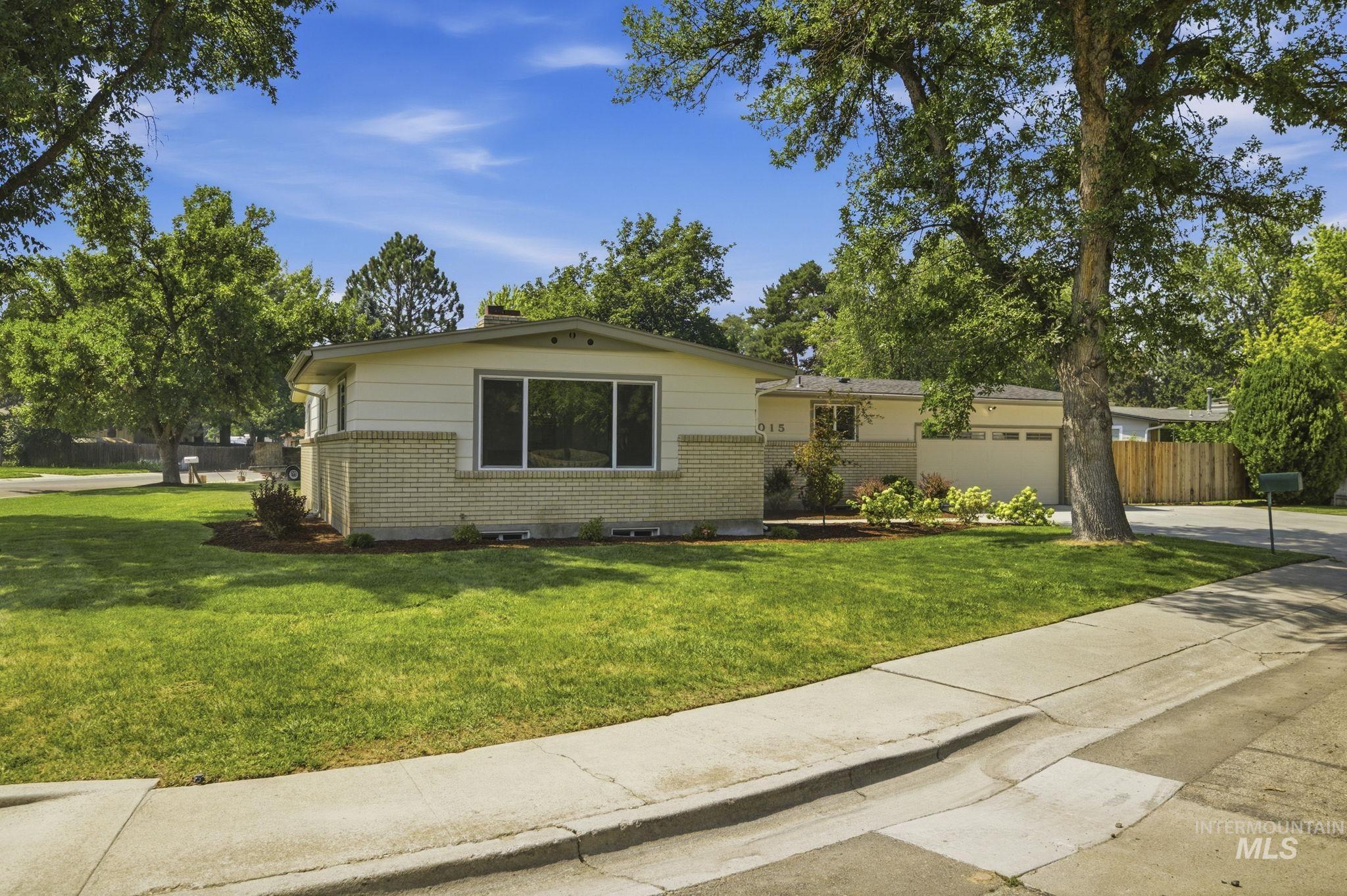 4015 N. Bristol, Boise, Idaho 83704, 7 Bedrooms, 4 Bathrooms, Residential For Sale, Price $565,000, 98995365