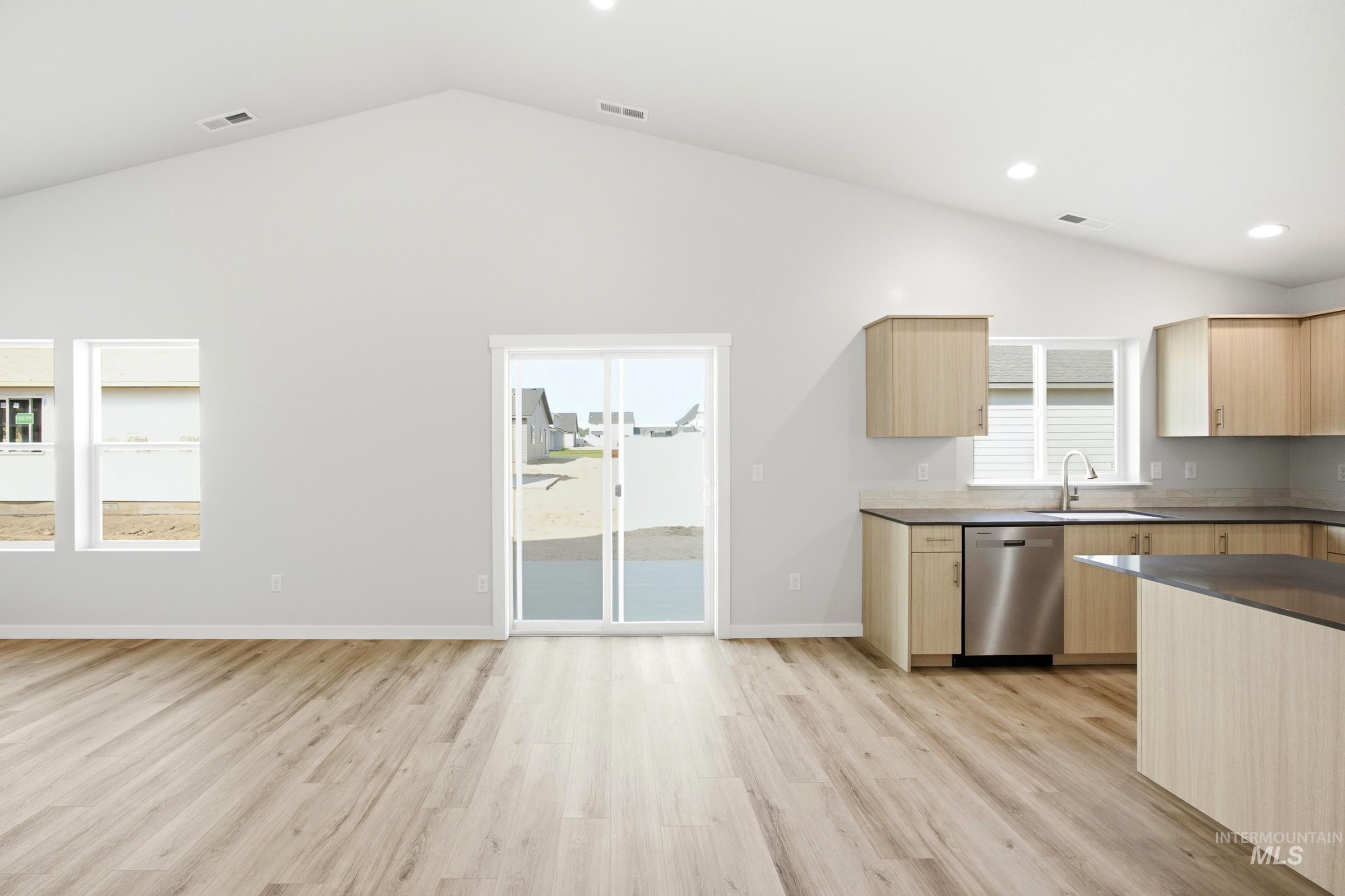 15273 Patriot Ave, Nampa, Idaho 83651, 4 Bedrooms, 2 Bathrooms, Residential For Sale, Price $454,990,MLS 98995370