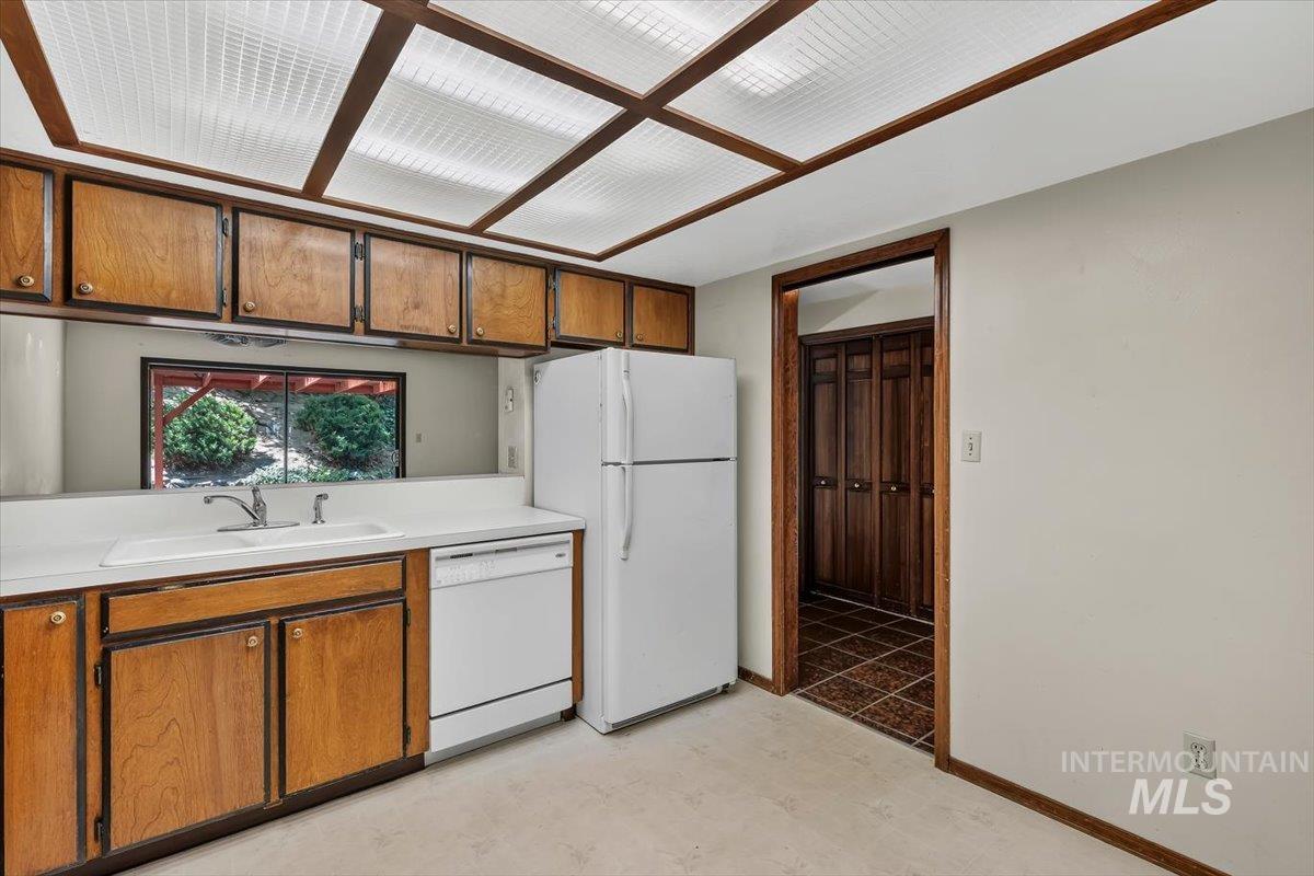 3439 S Raindrop Ct, Boise, Idaho 83706, 3 Bedrooms, 2 Bathrooms, Residential For Sale, Price $429,900, 98995377