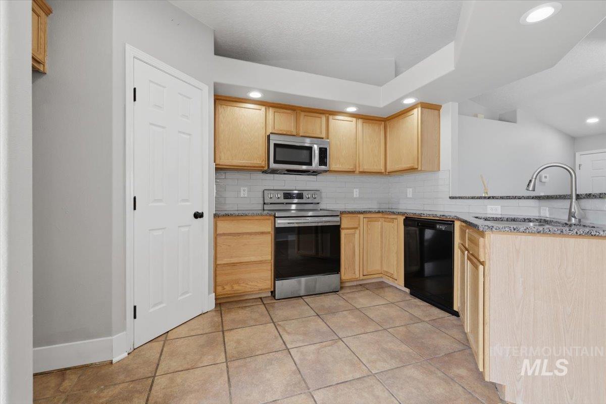 3415 E Sherman, Nampa, Idaho 83687, 3 Bedrooms, 2 Bathrooms, Residential For Sale, Price $350,000, 98995384