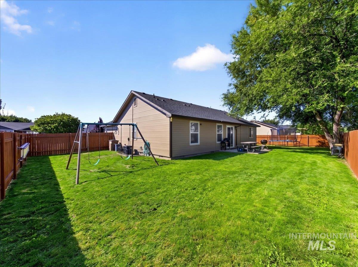 1078 Dittman Dr, Emmett, Idaho 83617, 3 Bedrooms, 2 Bathrooms, Residential For Sale, Price $369,000, 98995392