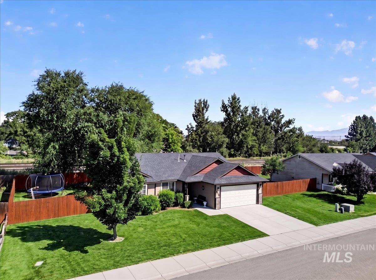 1078 Dittman Dr, Emmett, Idaho 83617, 3 Bedrooms, 2 Bathrooms, Residential For Sale, Price $369,000, 98995392