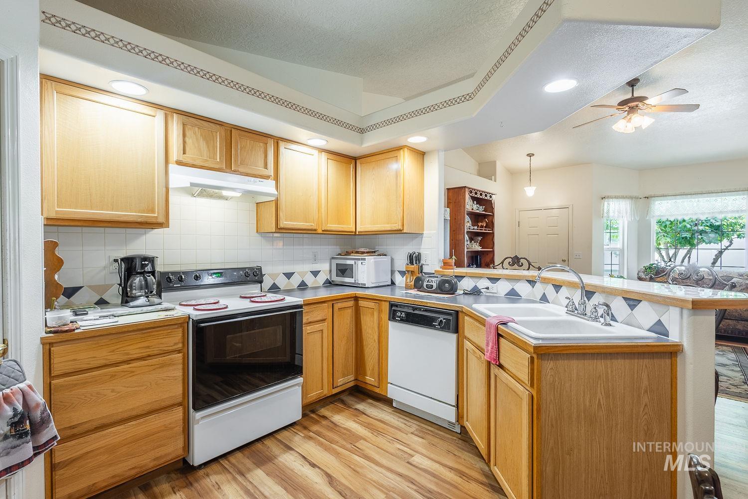1507 S Willow Creek, Nampa, Idaho 83686, 3 Bedrooms, 2 Bathrooms, Residential For Sale, Price $375,000, 98995403