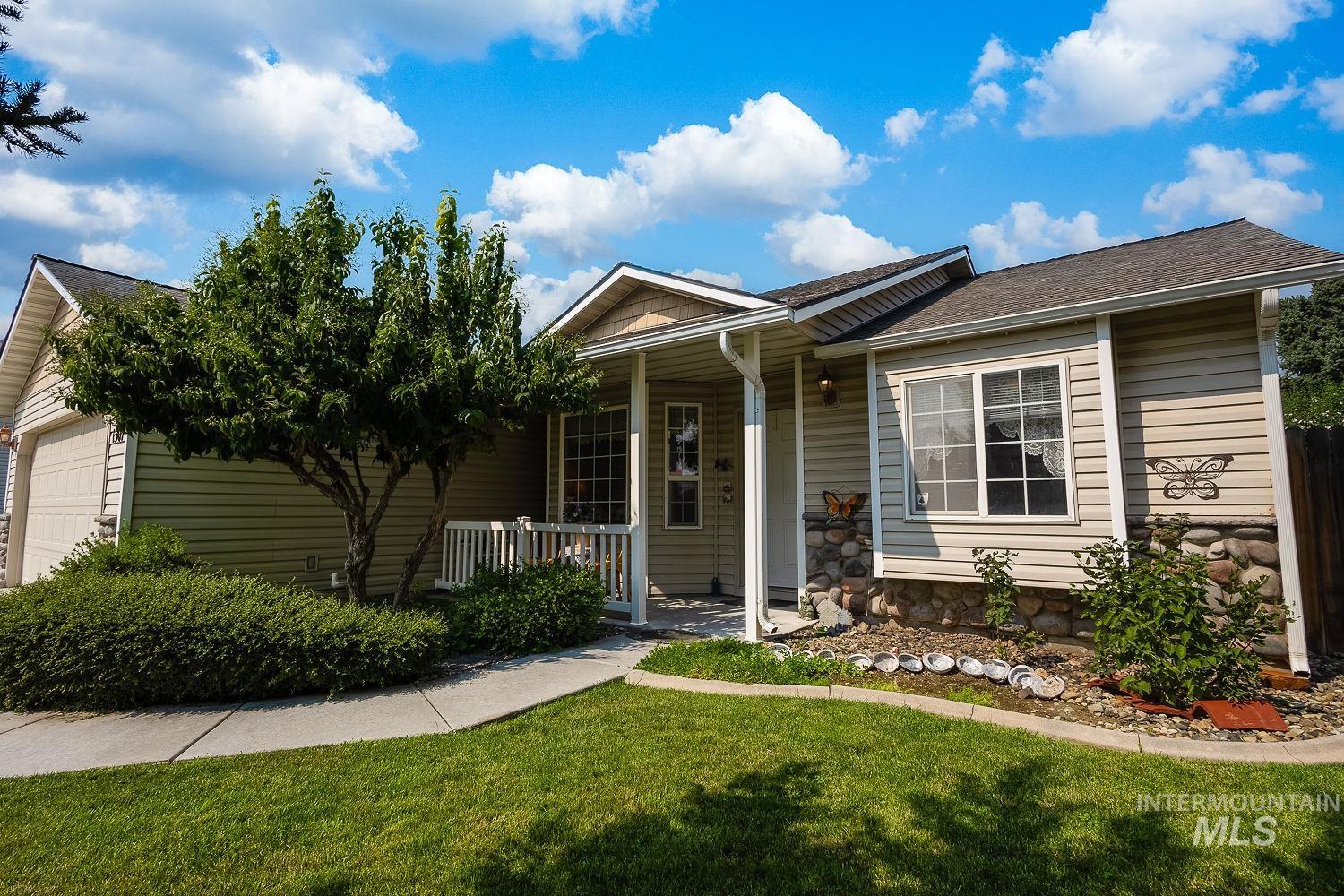 1507 S Willow Creek, Nampa, Idaho 83686, 3 Bedrooms, 2 Bathrooms, Residential For Sale, Price $375,000, 98995403